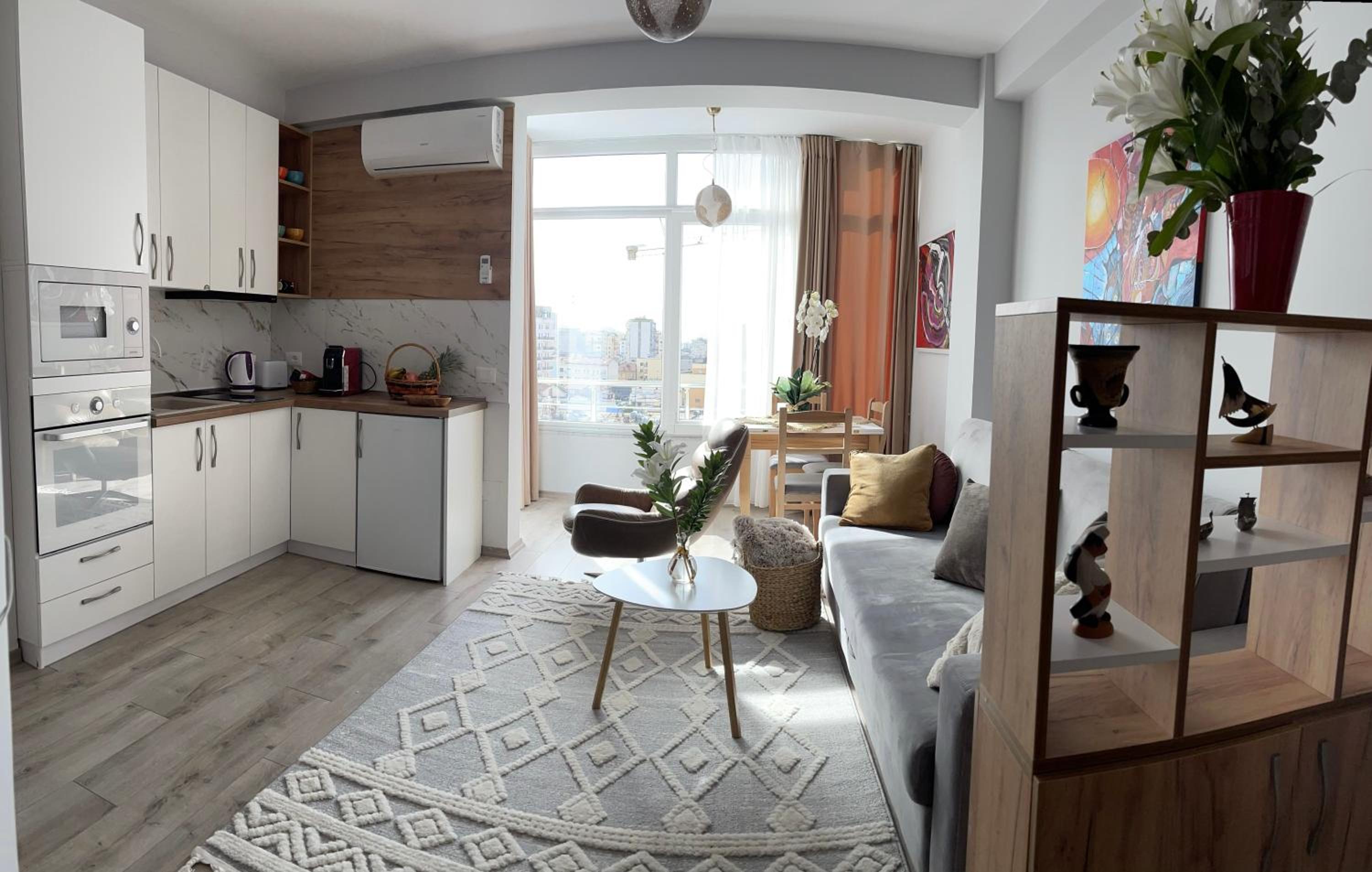 One-Bedroom Apartment