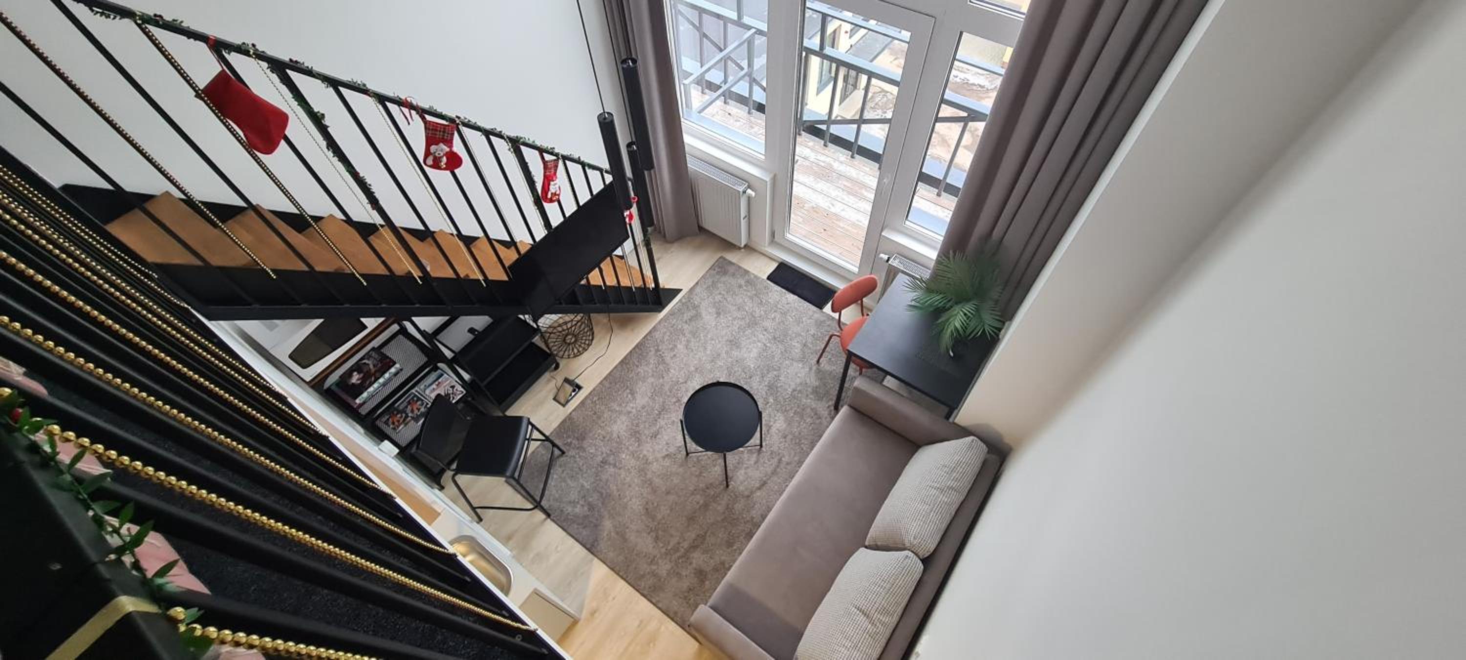 One-Bedroom Apartment - Photo 1