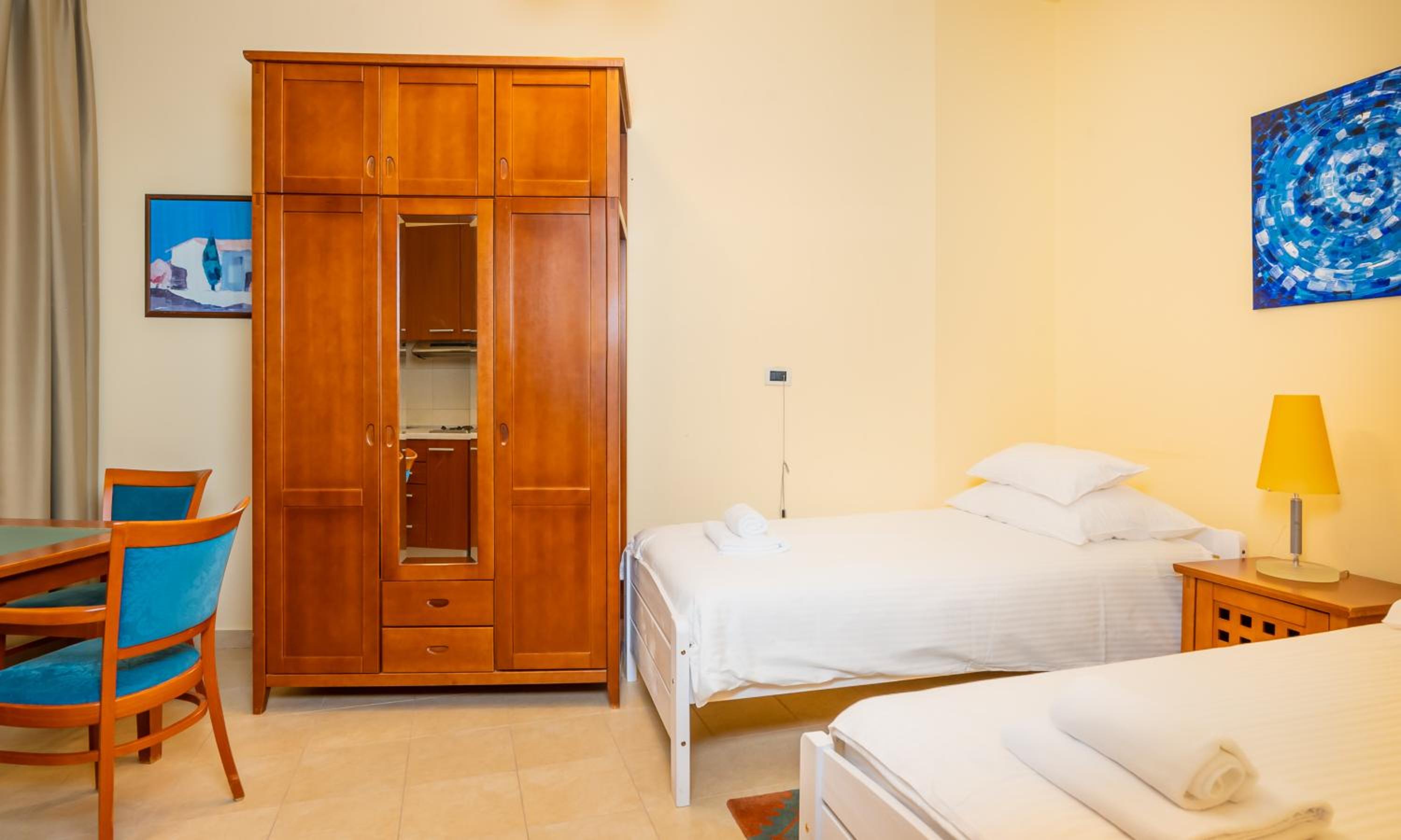 Standard Twin Room photo 3
