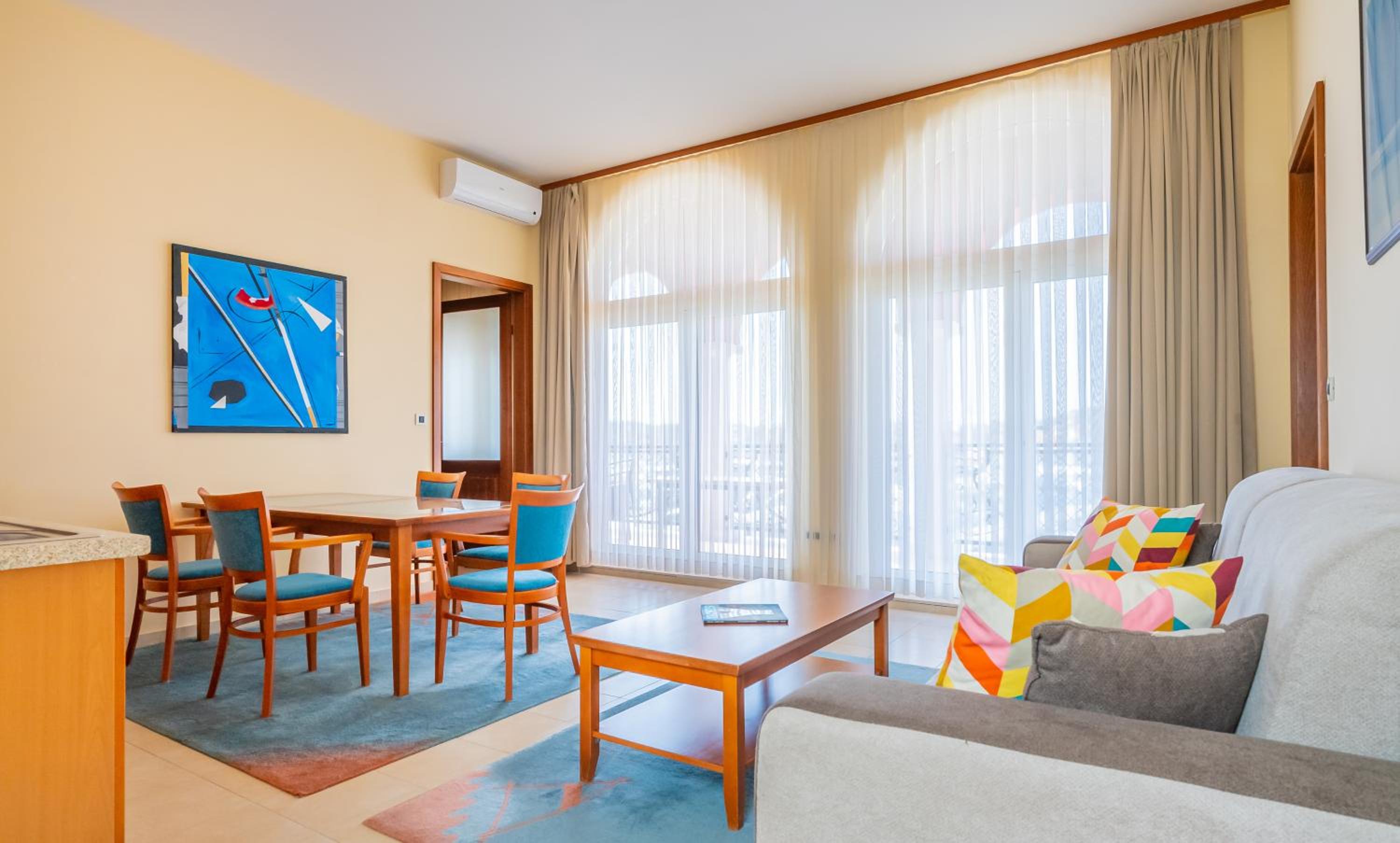 Deluxe Suite photo 1