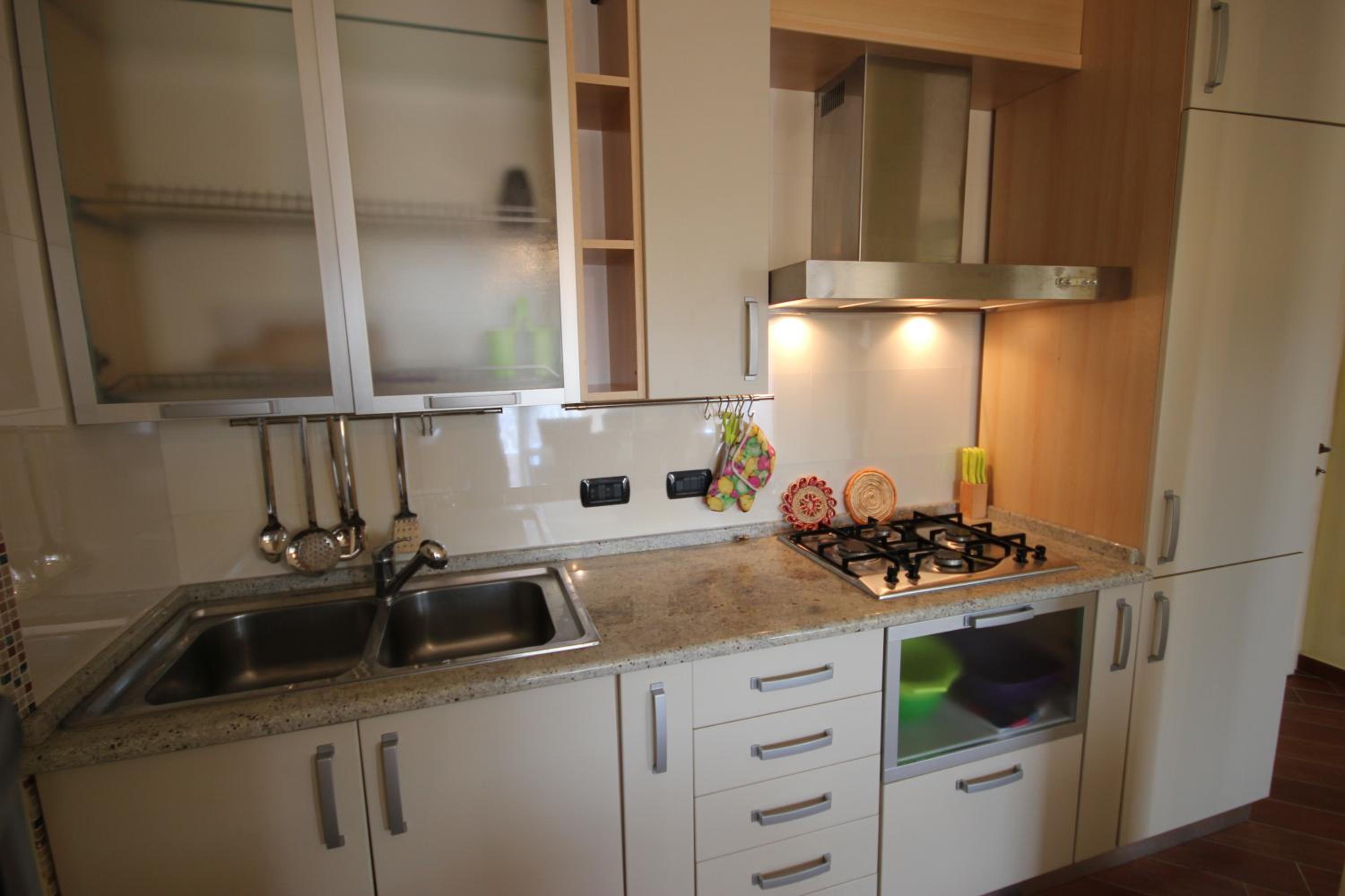 Two-Bedroom Apartment with Terrace - Split Level photo 3