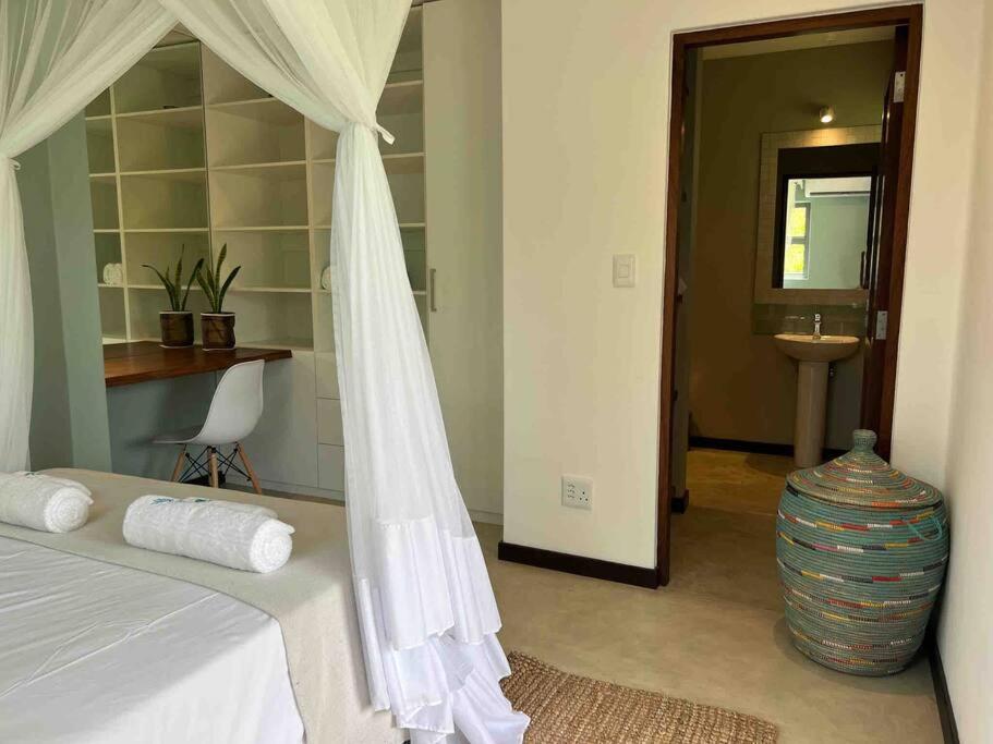 Villa - Beach Front photo 1