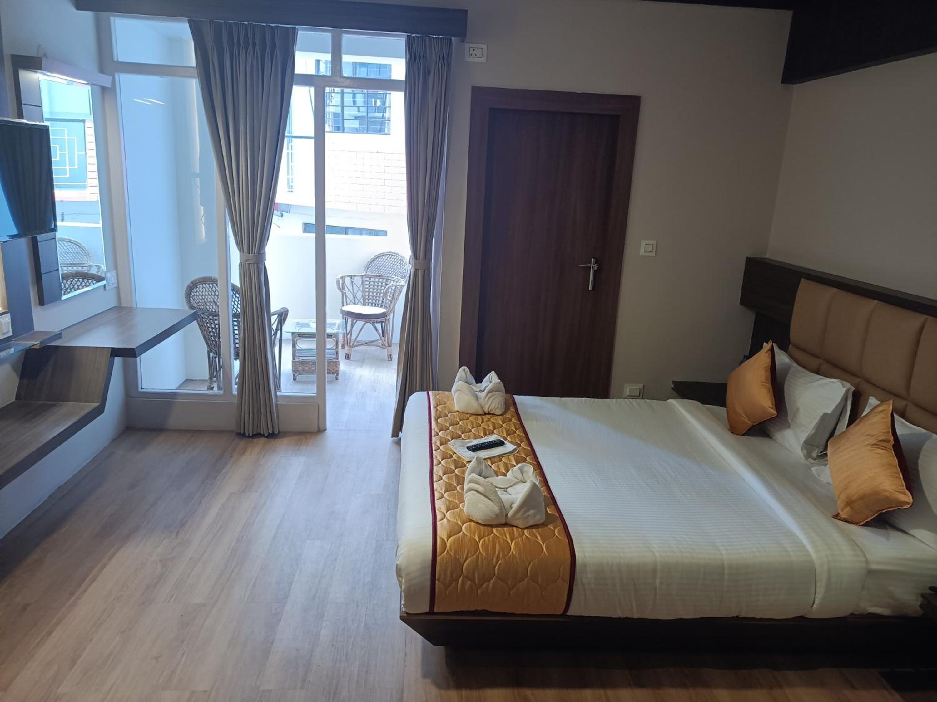 Superior Deluxe Double Room  - Photo 3