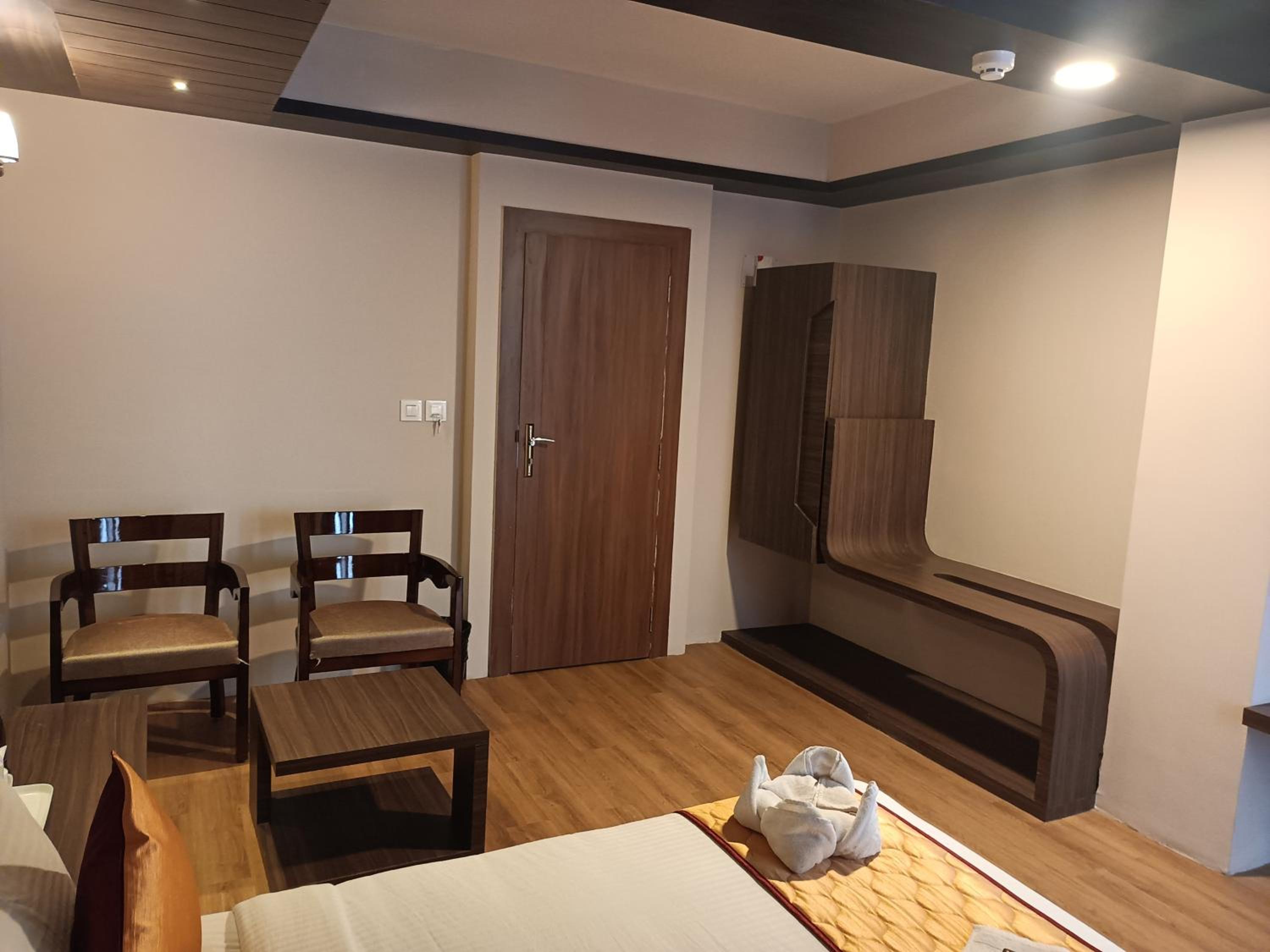 Superior Deluxe Double Room  - Photo 10