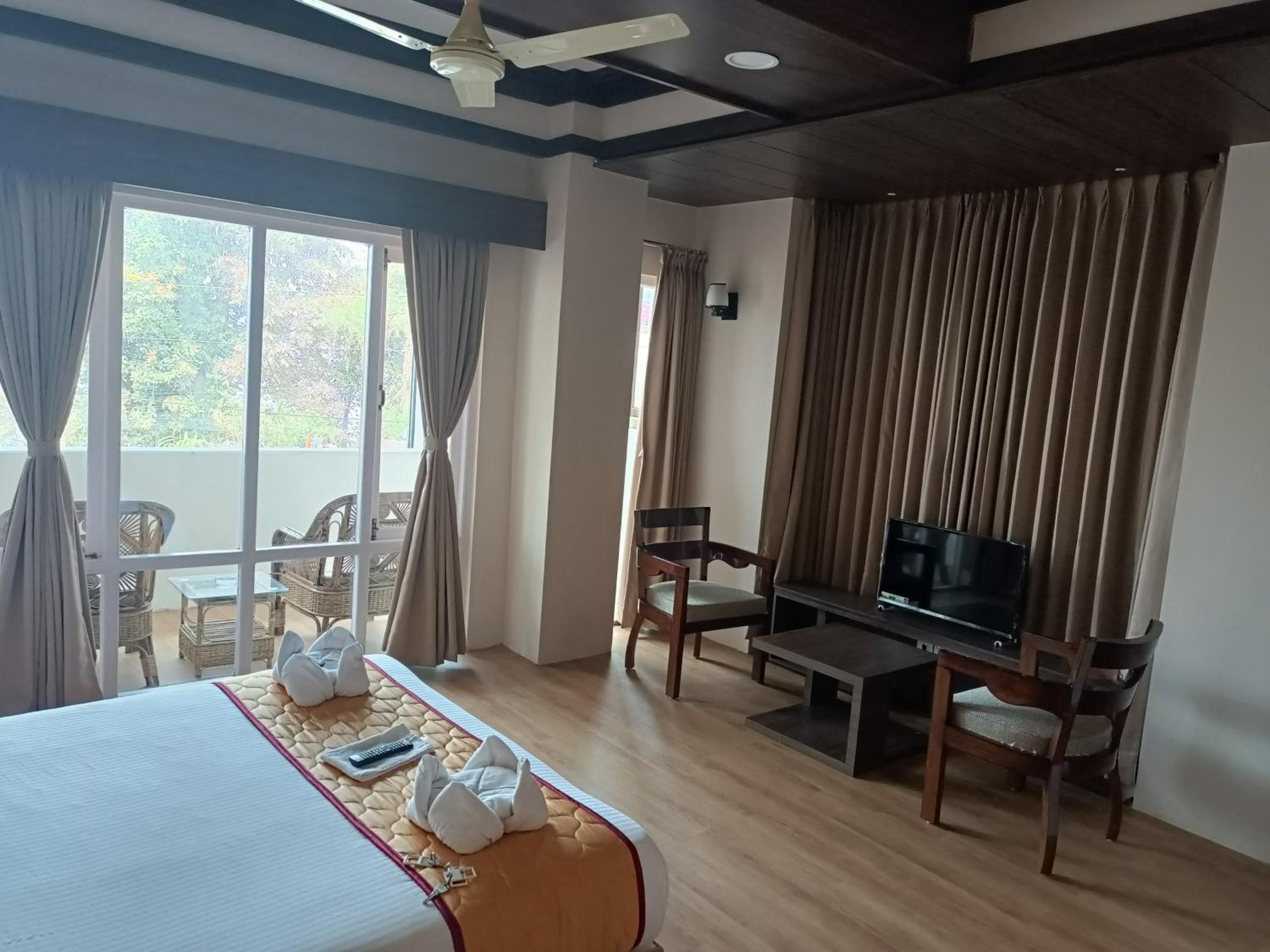 Premium Mountain view Room - Photo 13