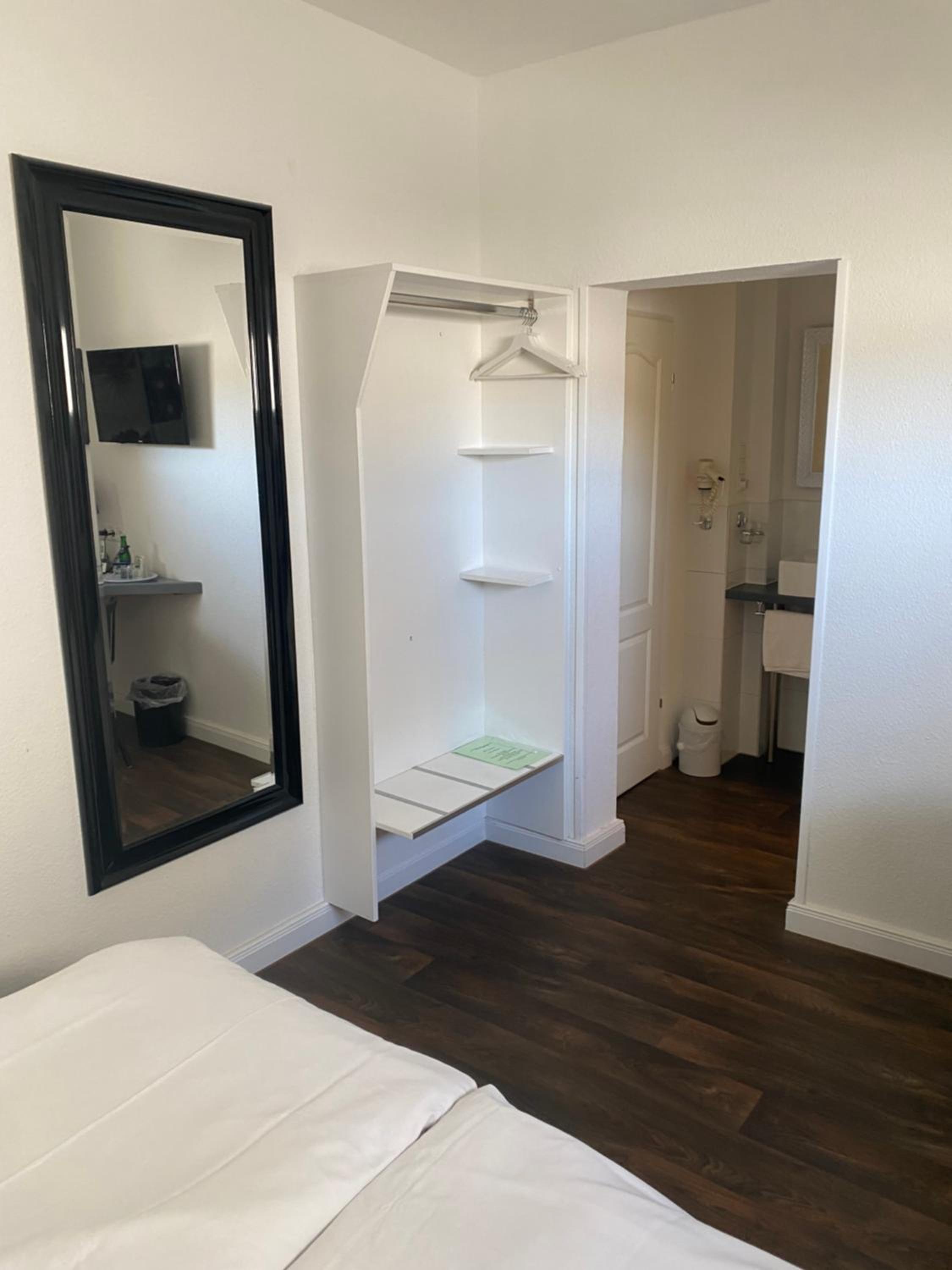 Standard Double Room photo 2