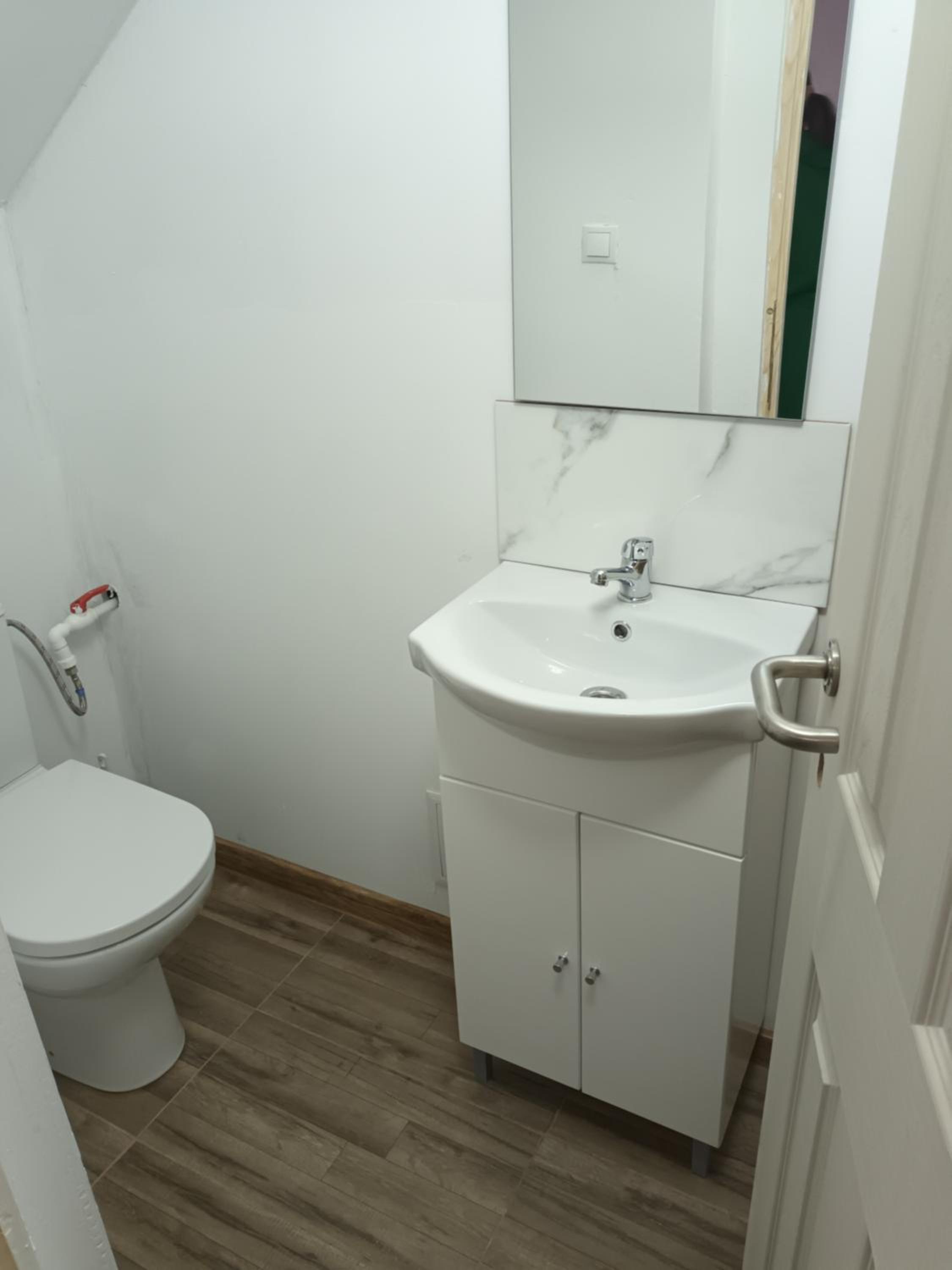 Budget Double Room - Photo 5