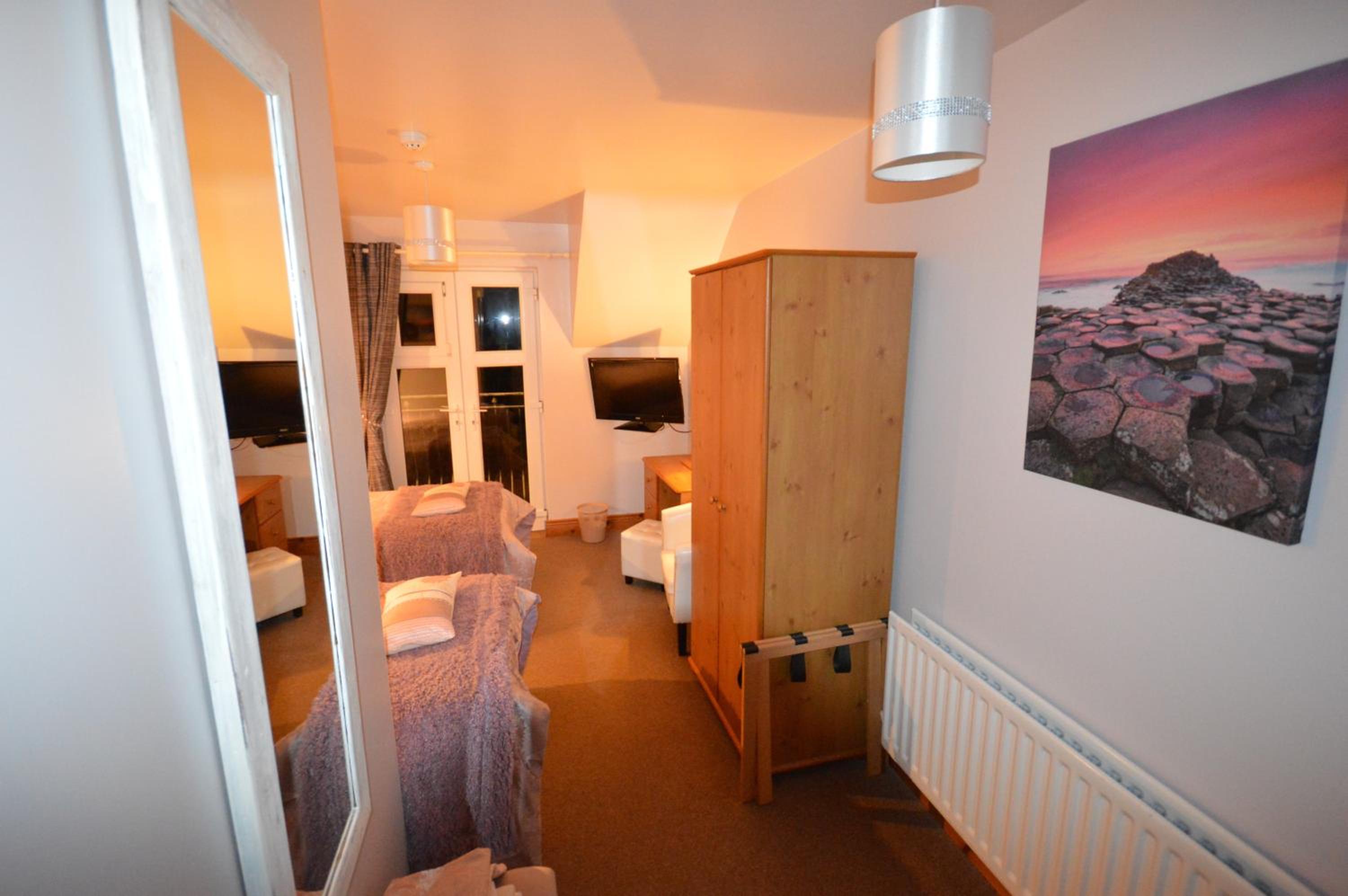 Deluxe Twin Room photo 3