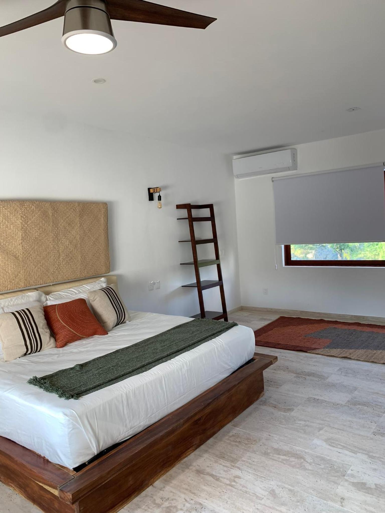 Apartment with Pool View