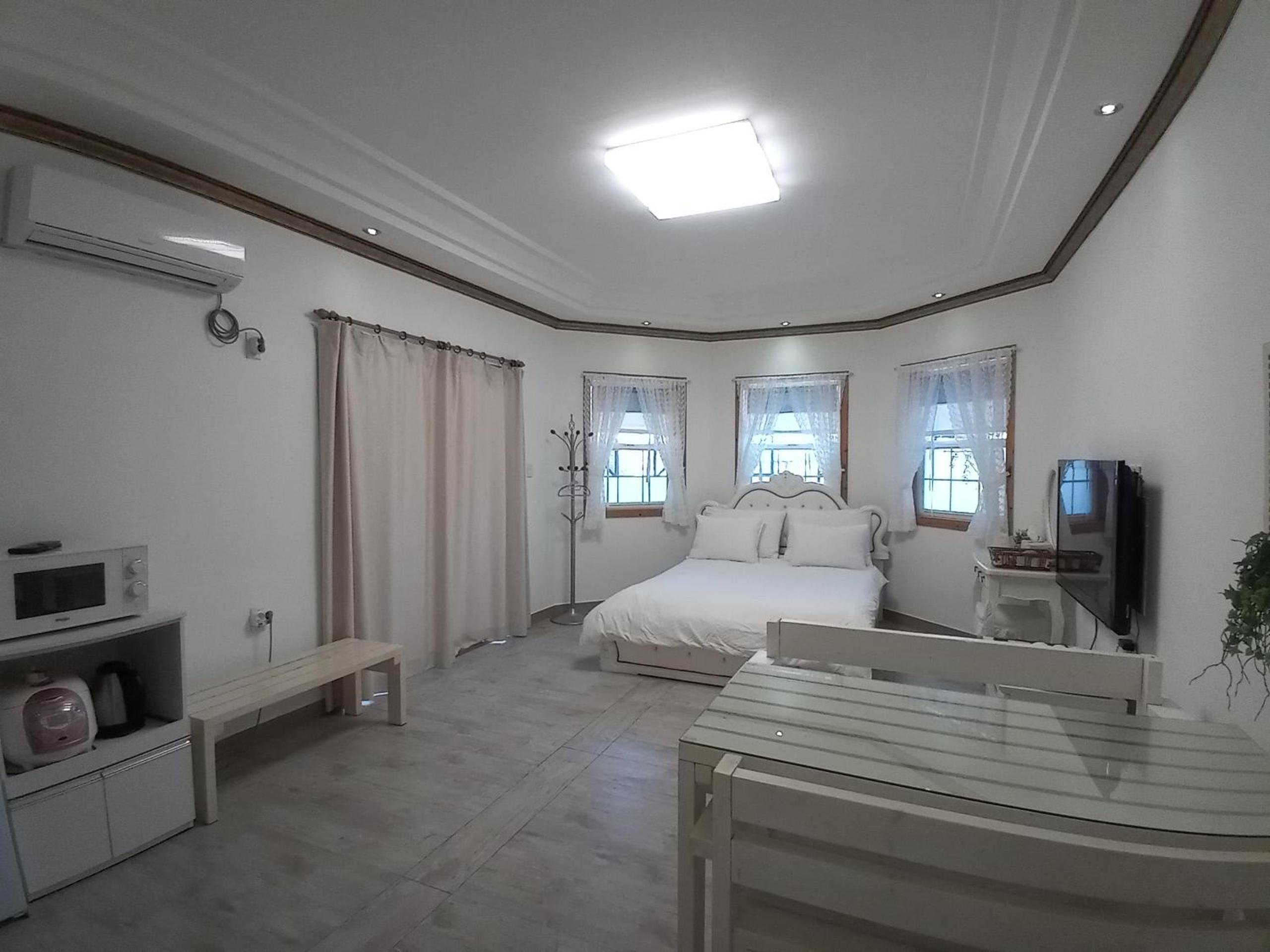 One-Bedroom House 101 photo 1