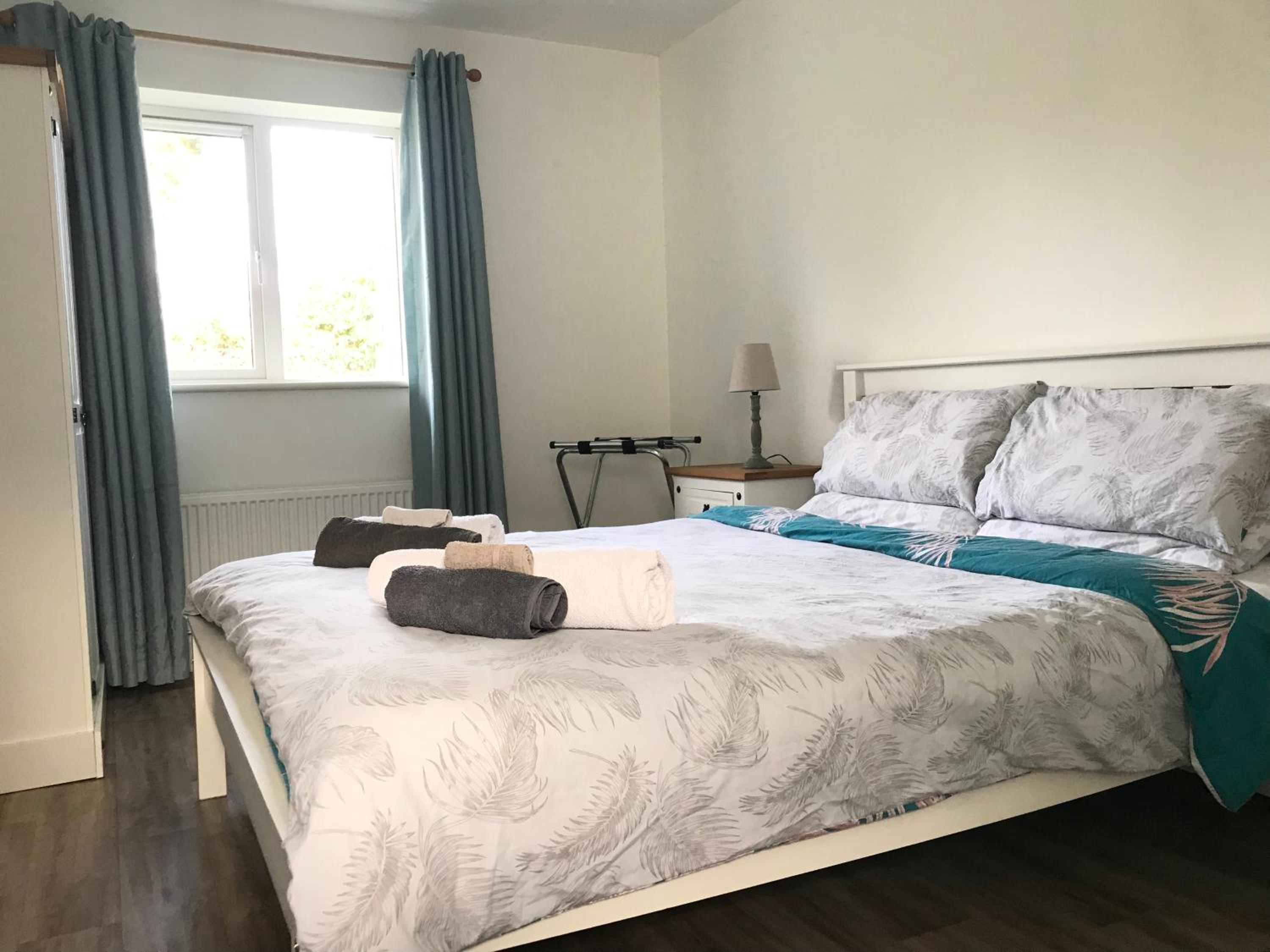 Two-Bedroom House - Photo 4