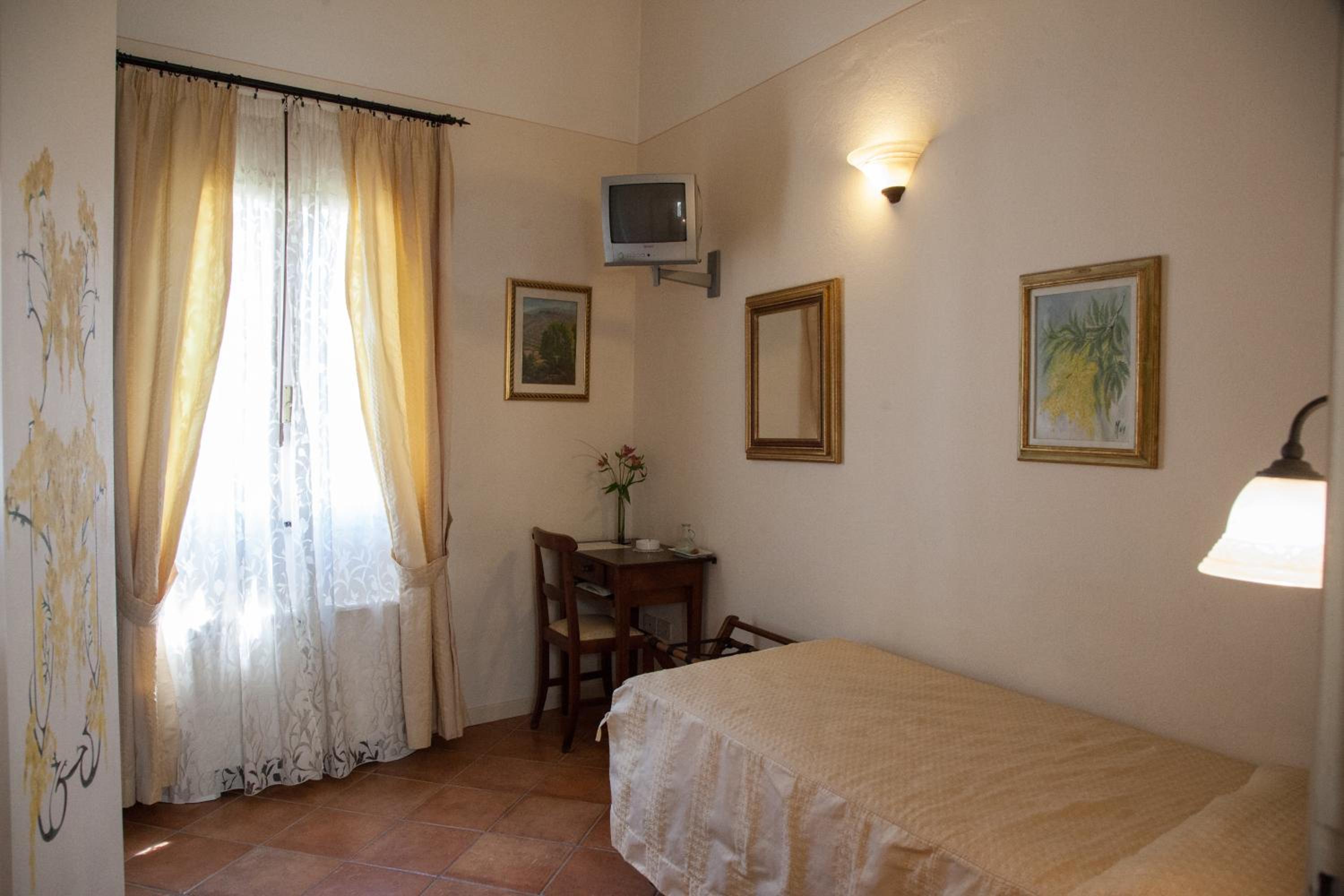 Single Room photo 1