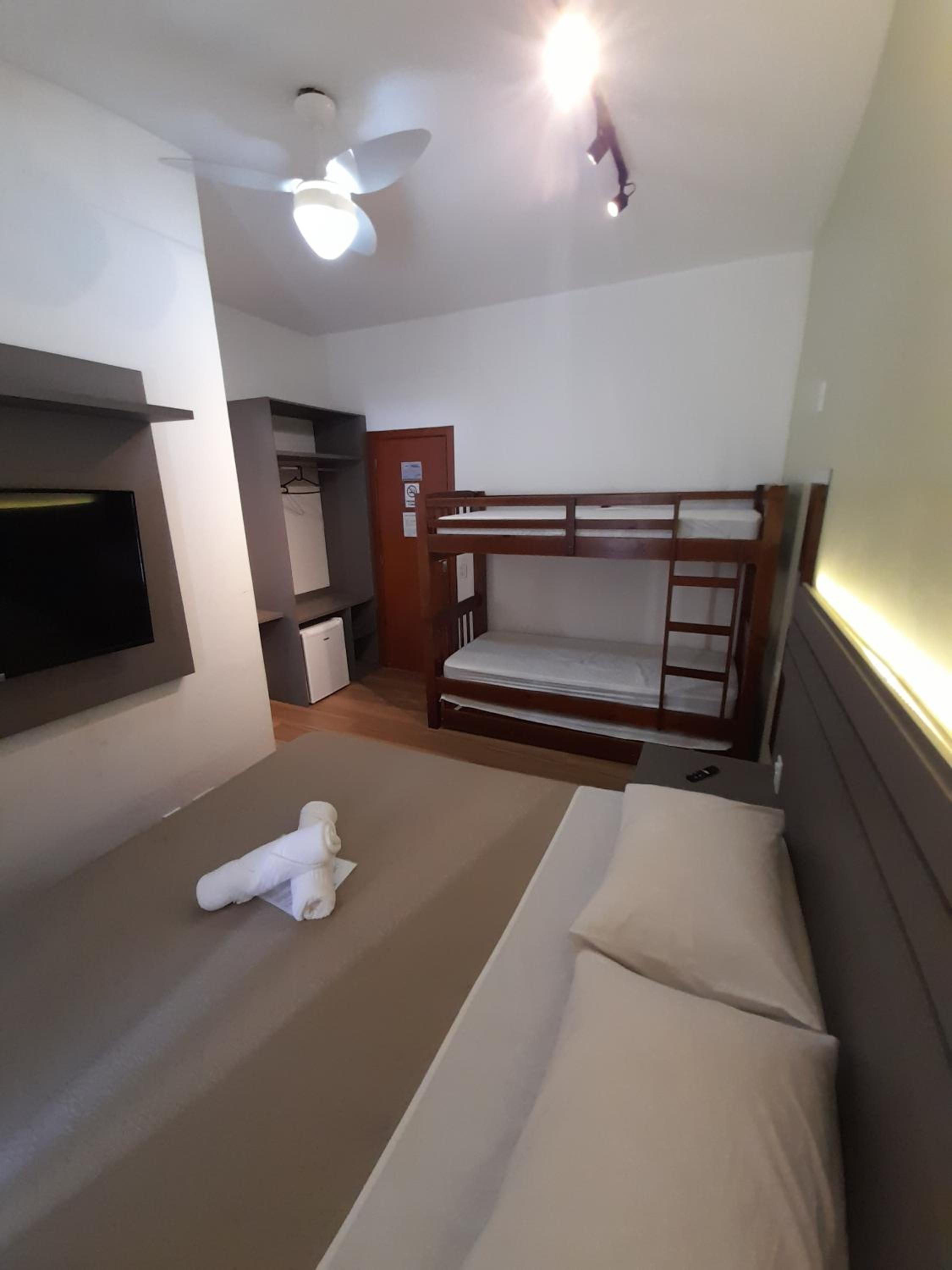 Deluxe Family Suite - Photo 2