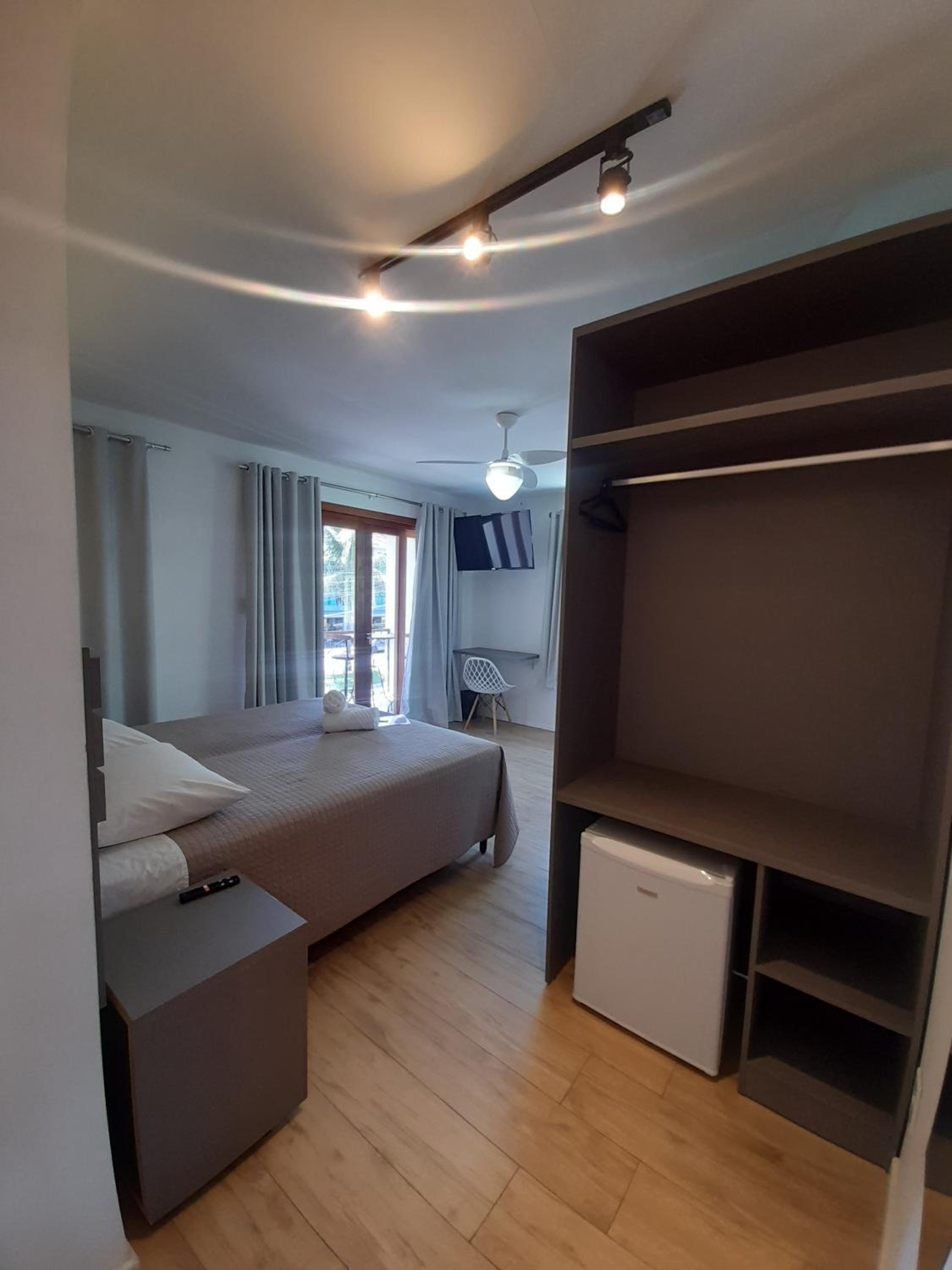 Family Room - Photo 4