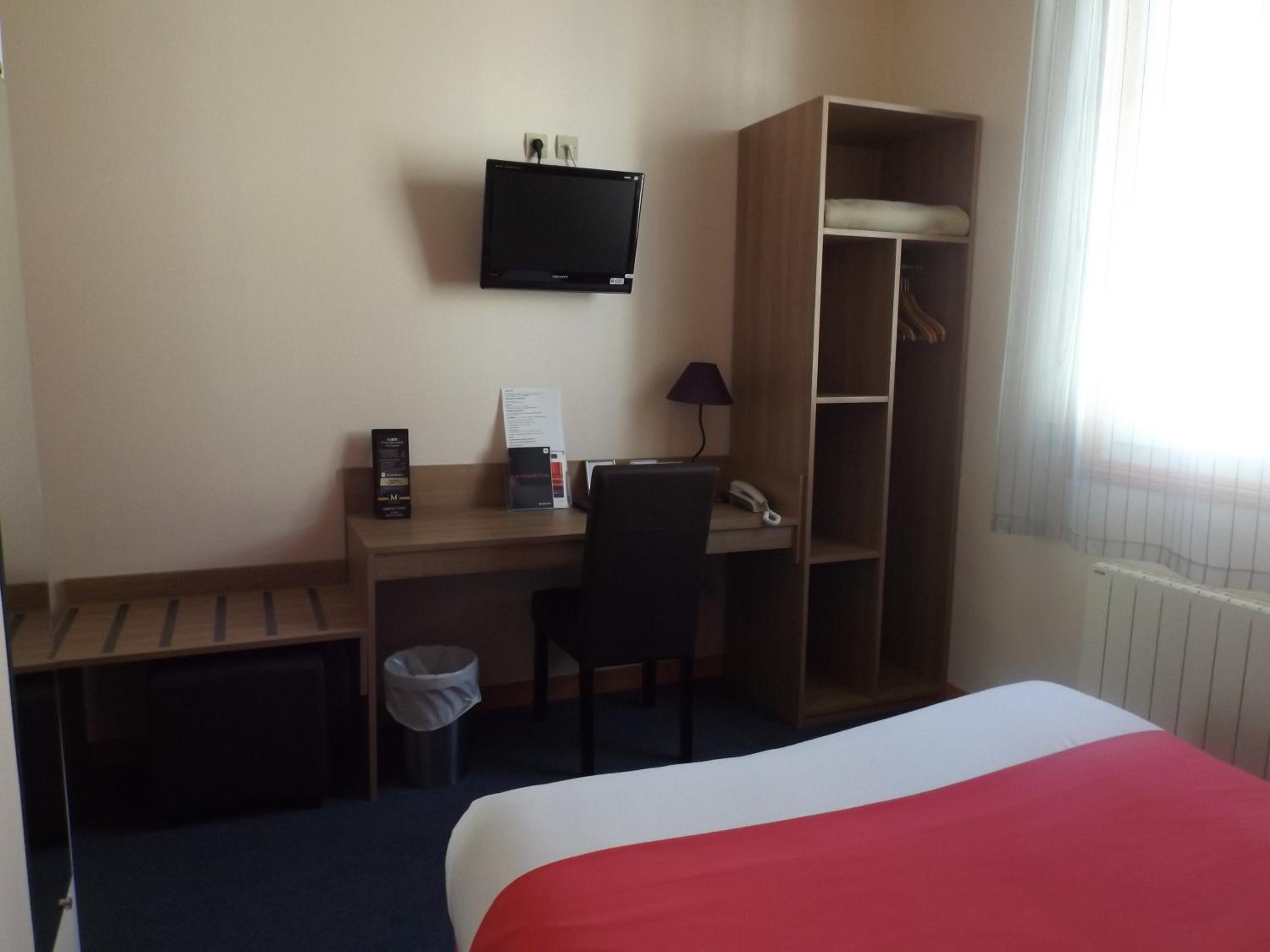 Double Room - Photo 6