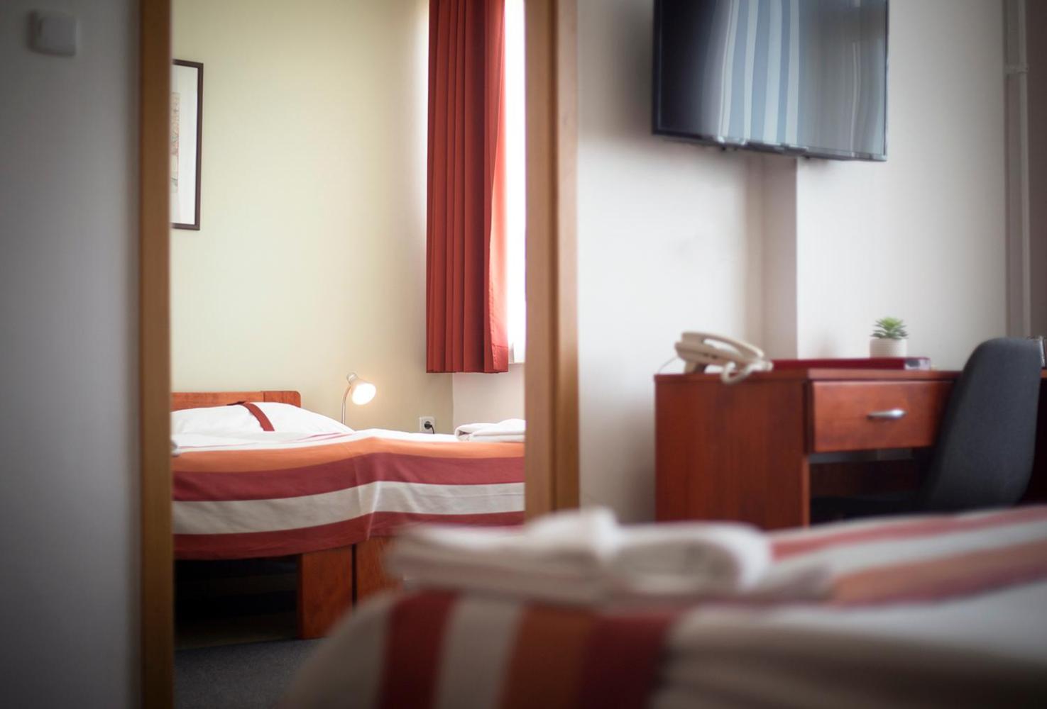 Standard Business Twin Room photo 1