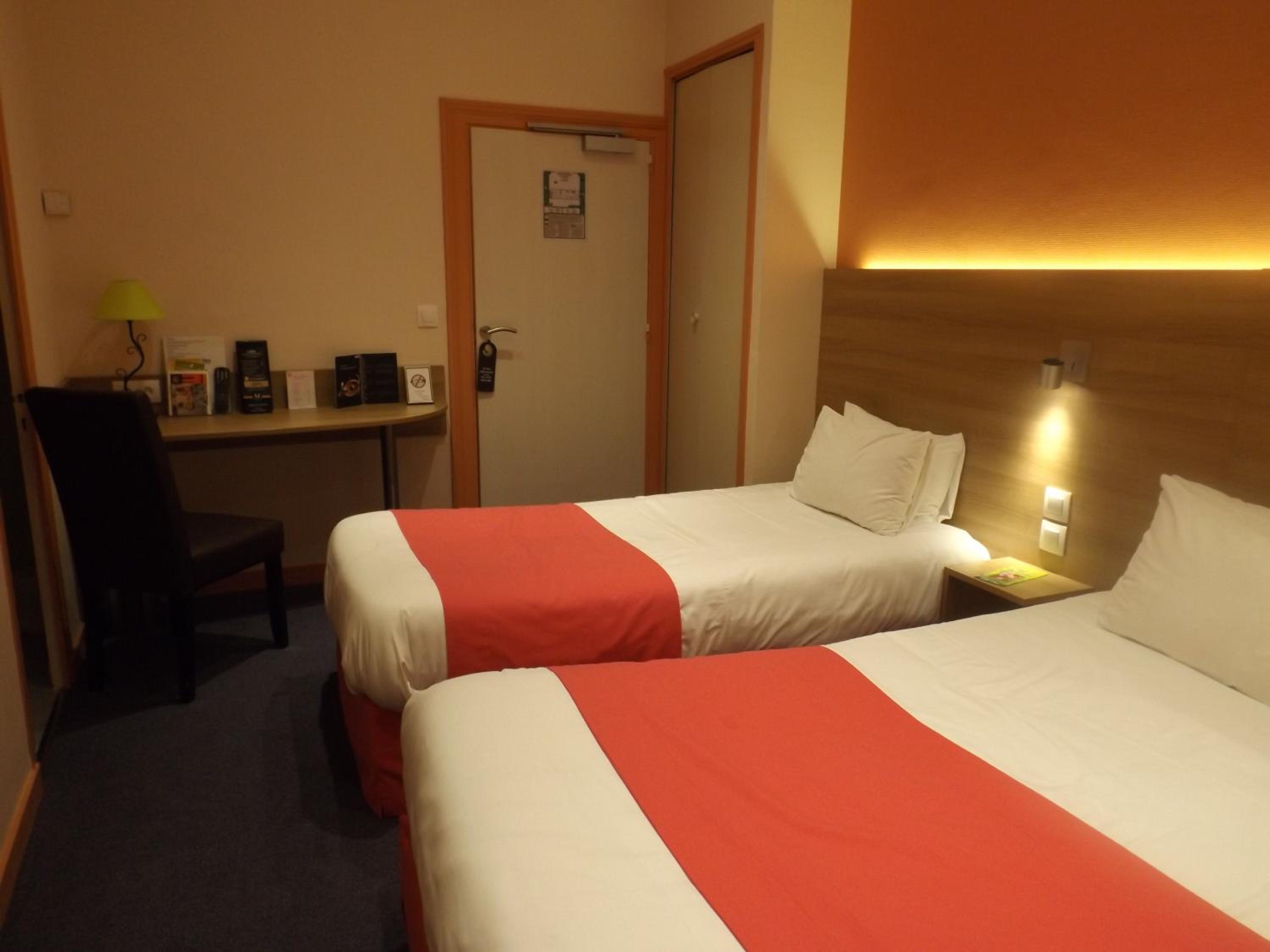 Triple Room - Photo 6