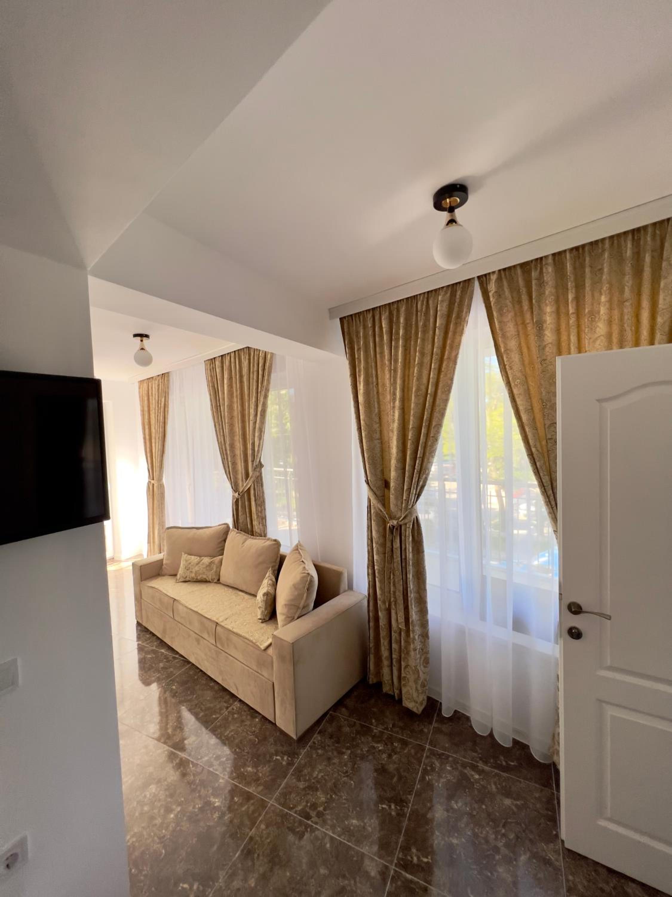 Triple Room with Balcony photo 1