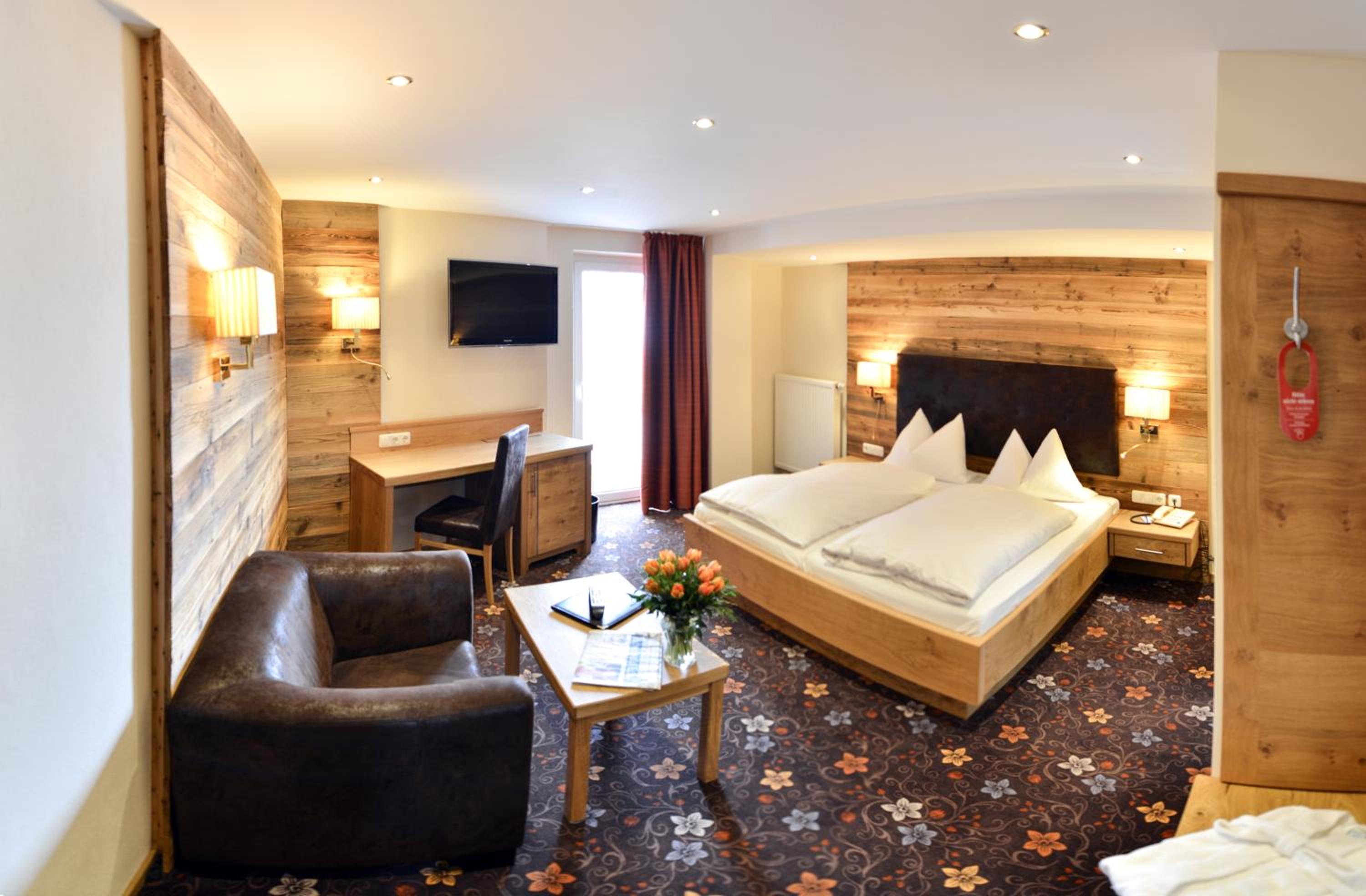 Double Room - Photo 7
