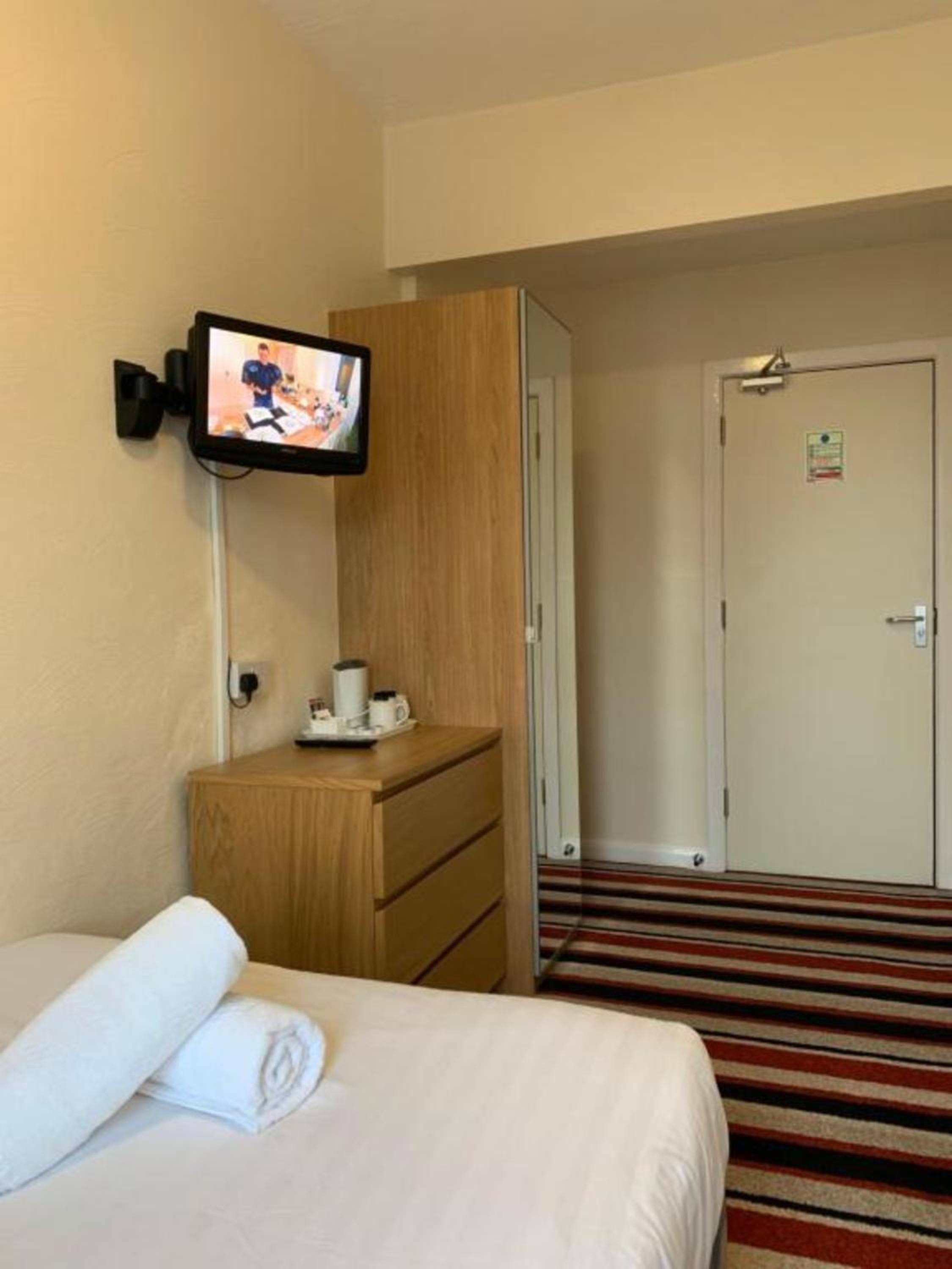 Economy Double Room photo 3