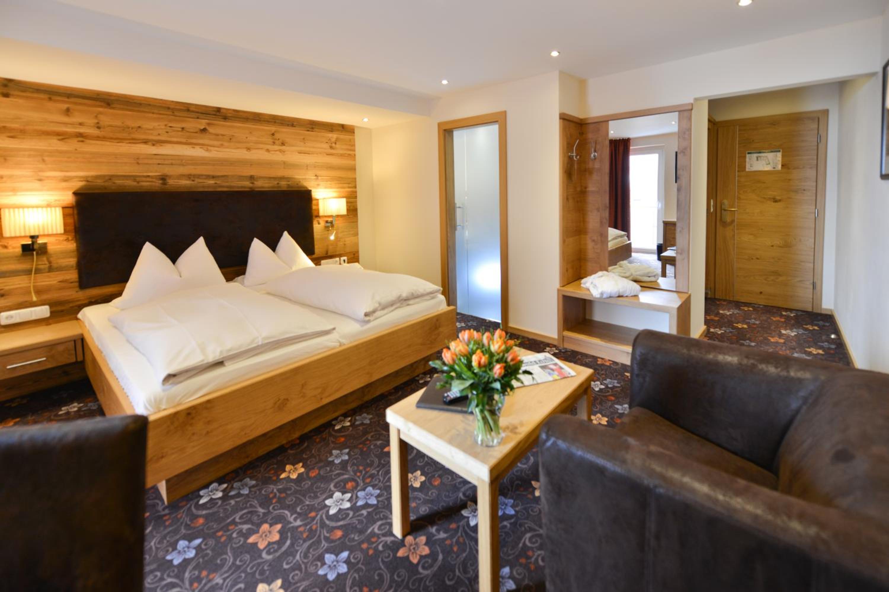 Double Room - Photo 6