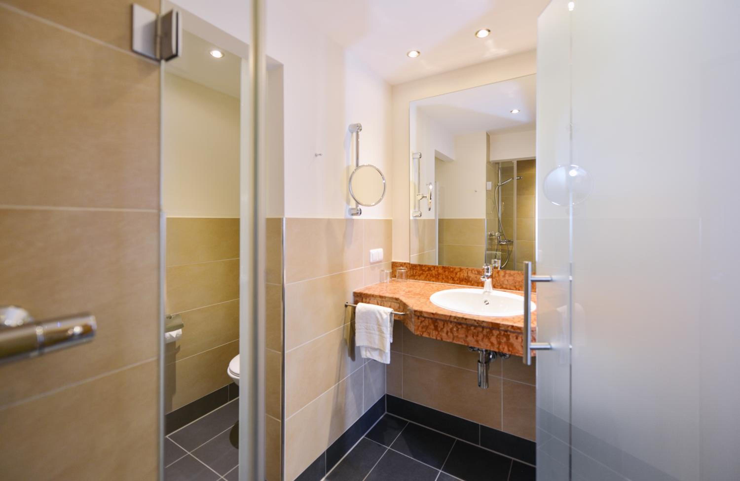 Double Room - Photo 5