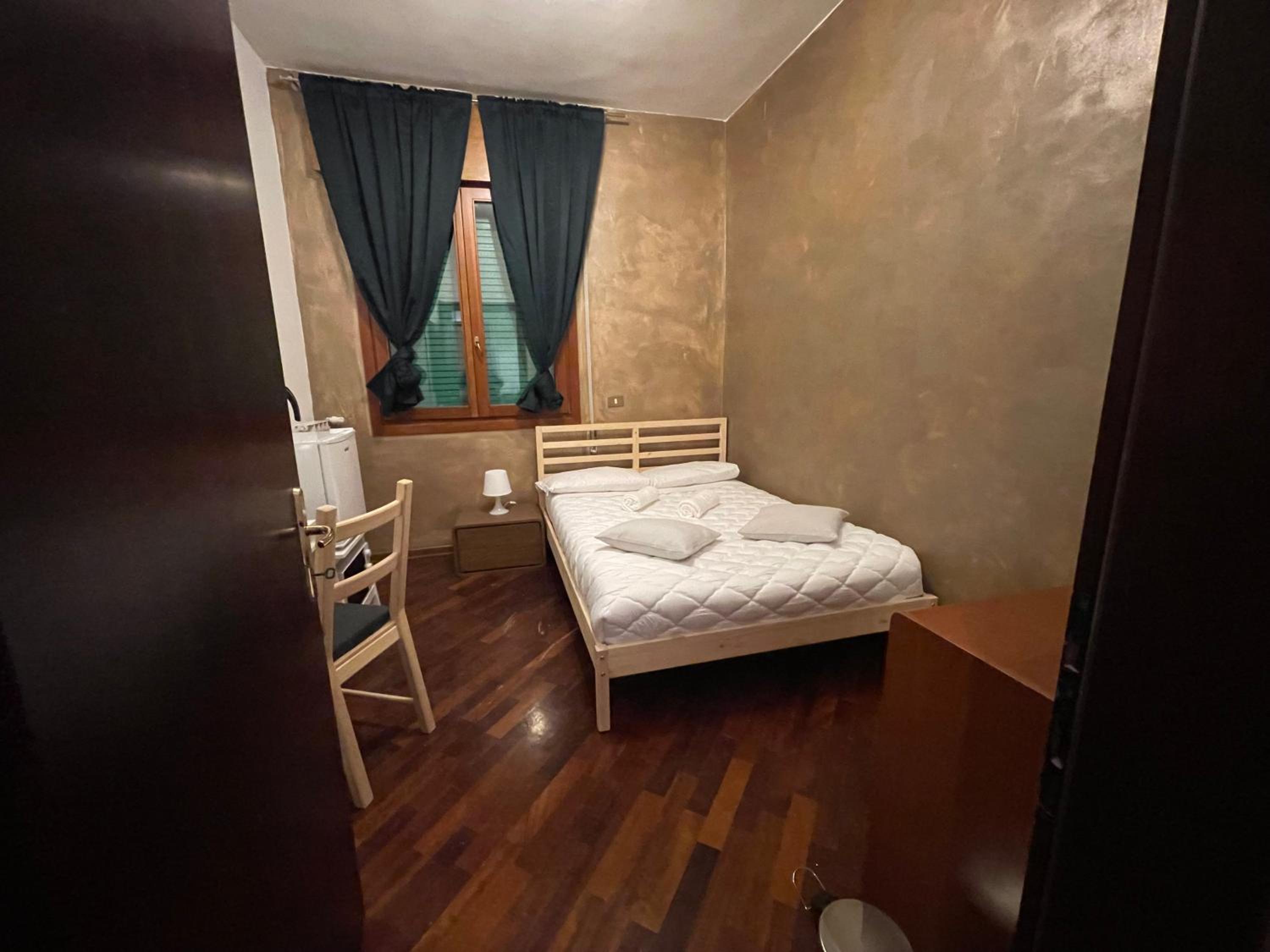 Small Double Room photo 1