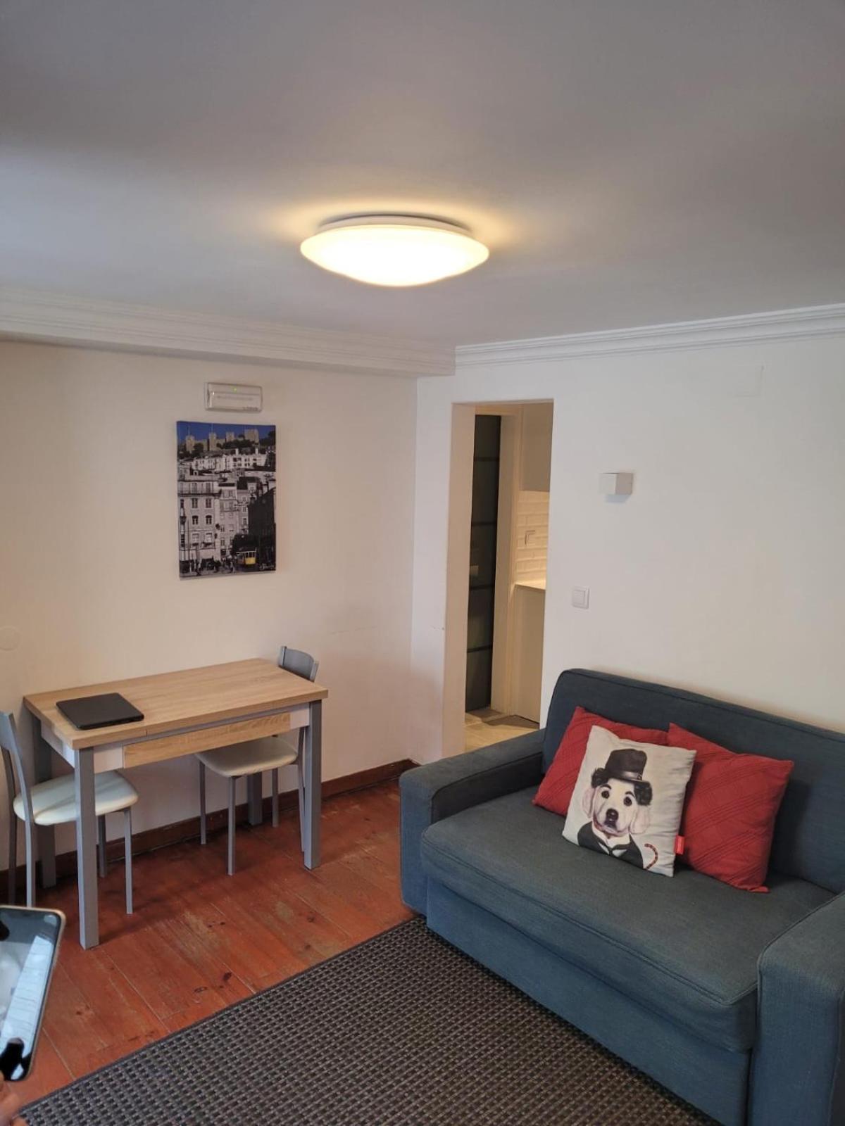One-Bedroom Apartment - Photo 4