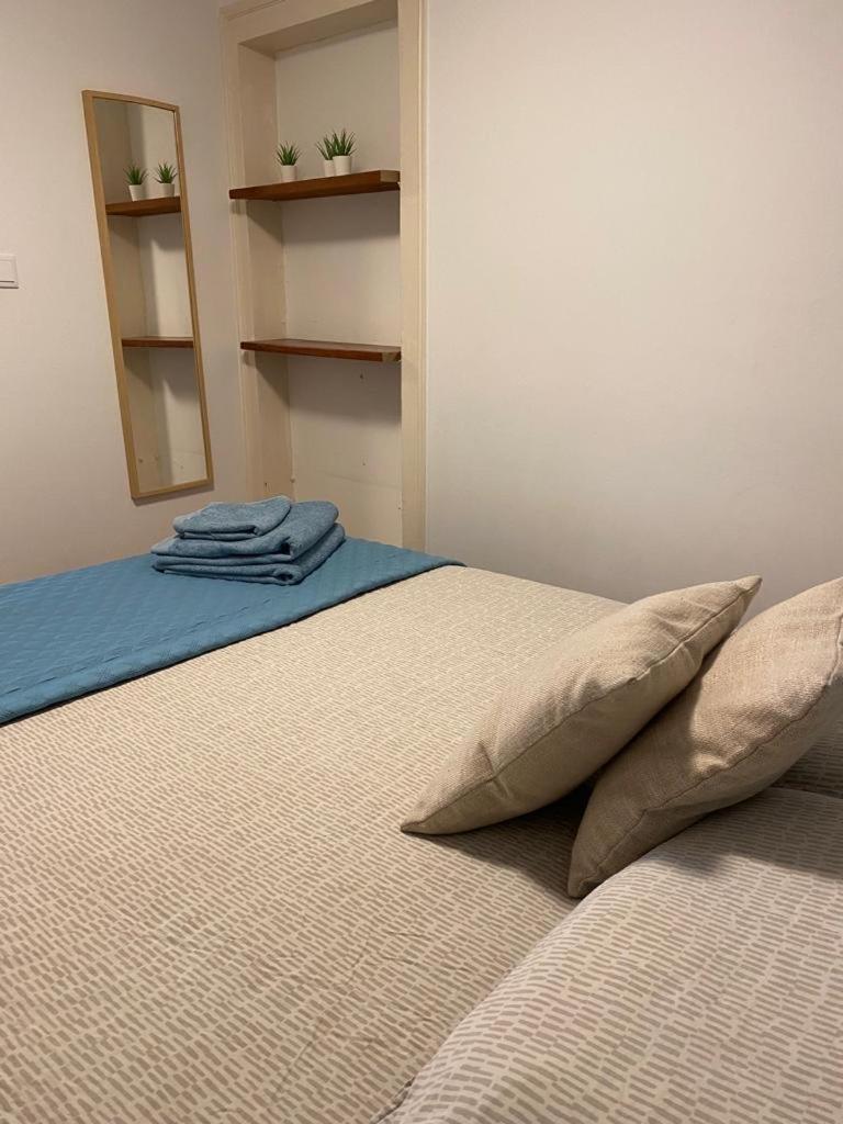 One-Bedroom Apartment - Photo 12