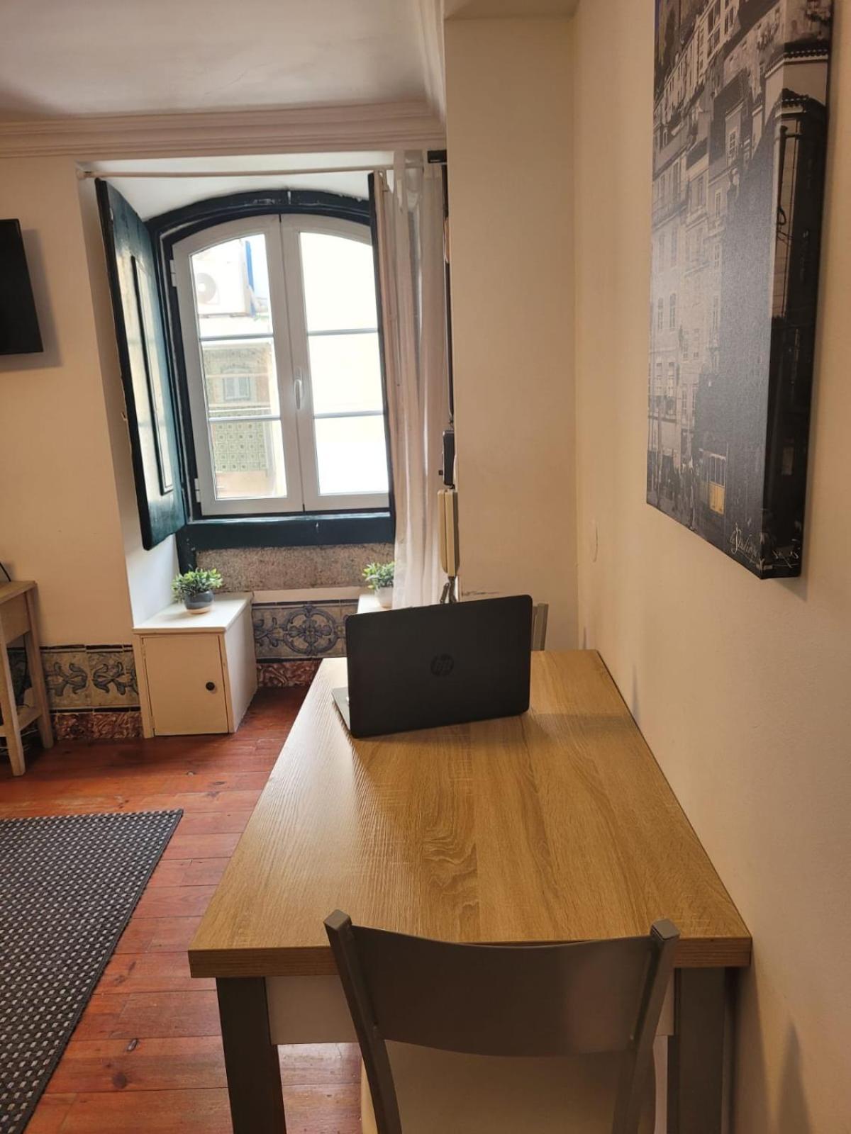 One-Bedroom Apartment - Photo 8