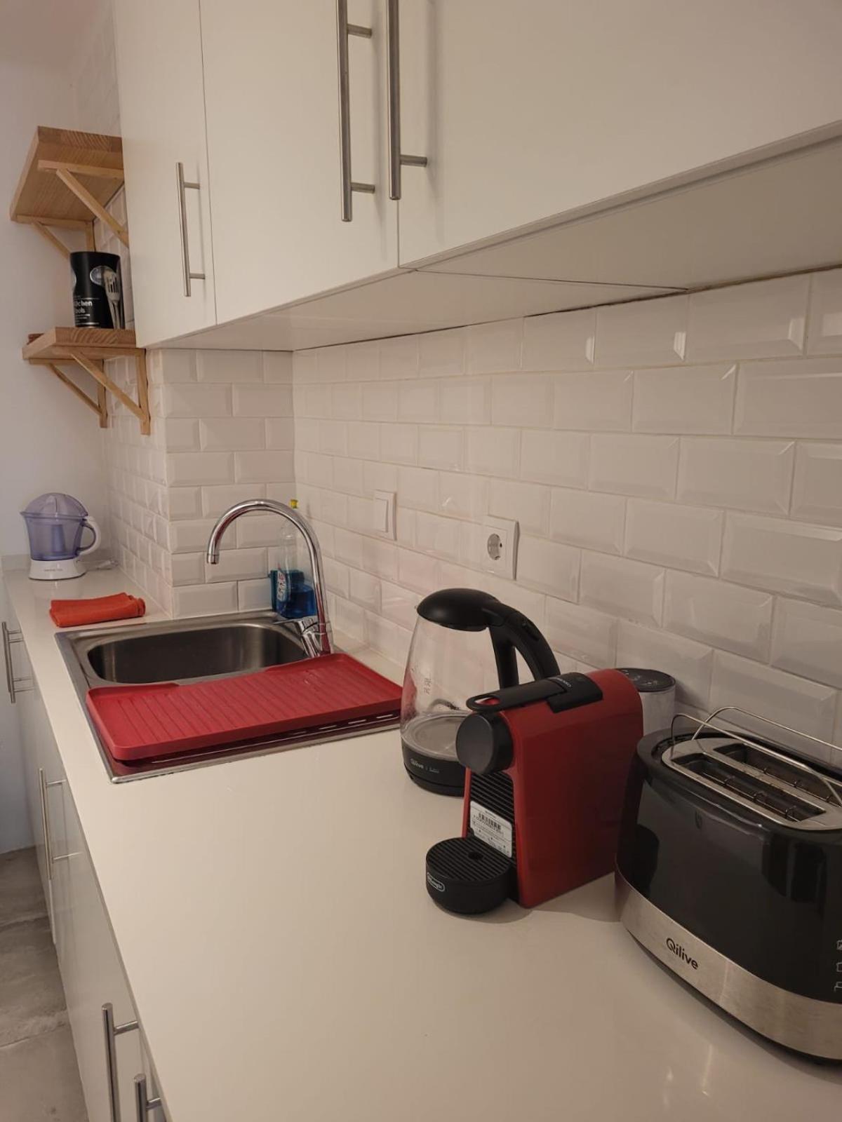 One-Bedroom Apartment - Photo 14