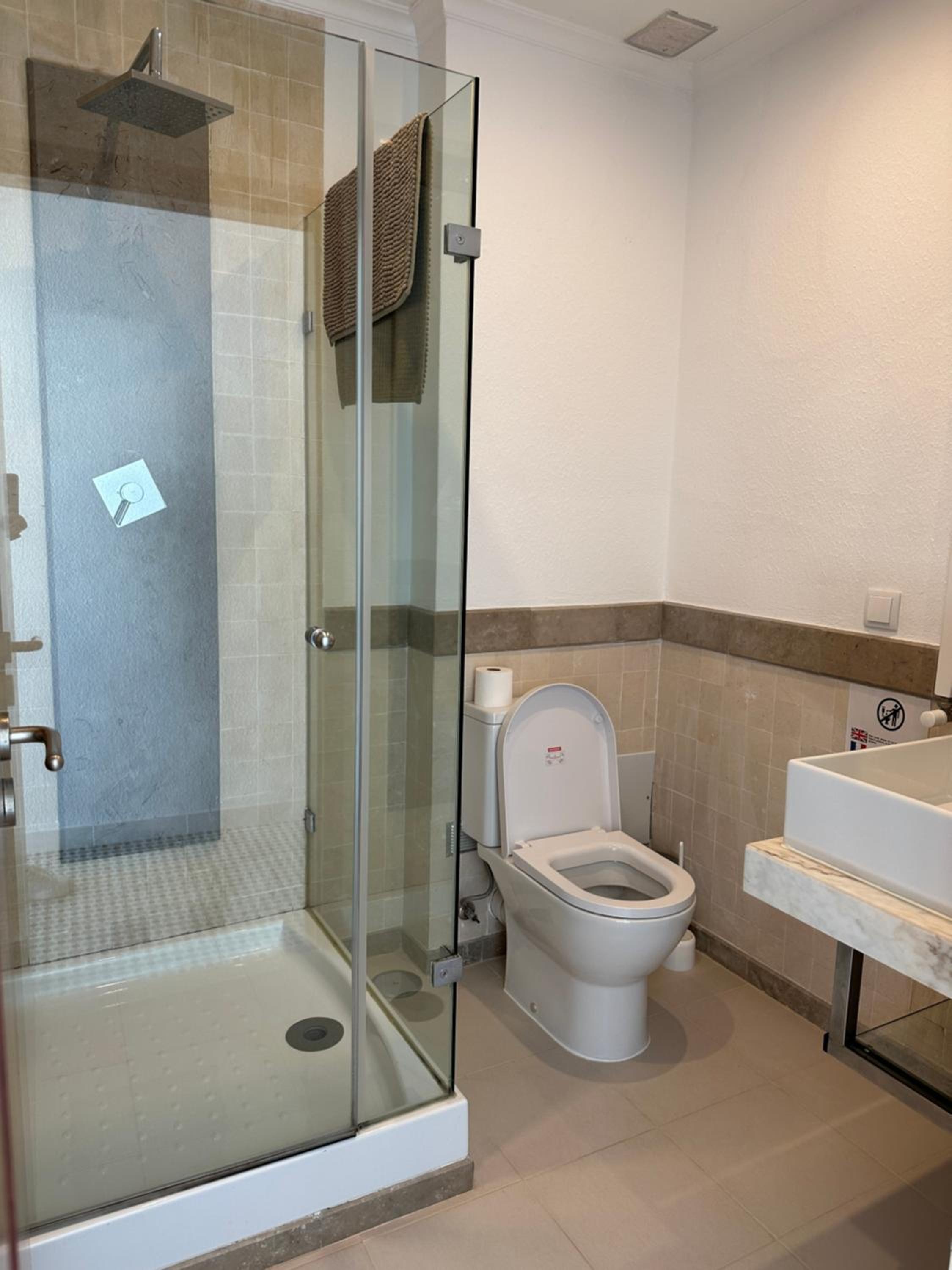 Deluxe Twin Room with Sea View photo 2