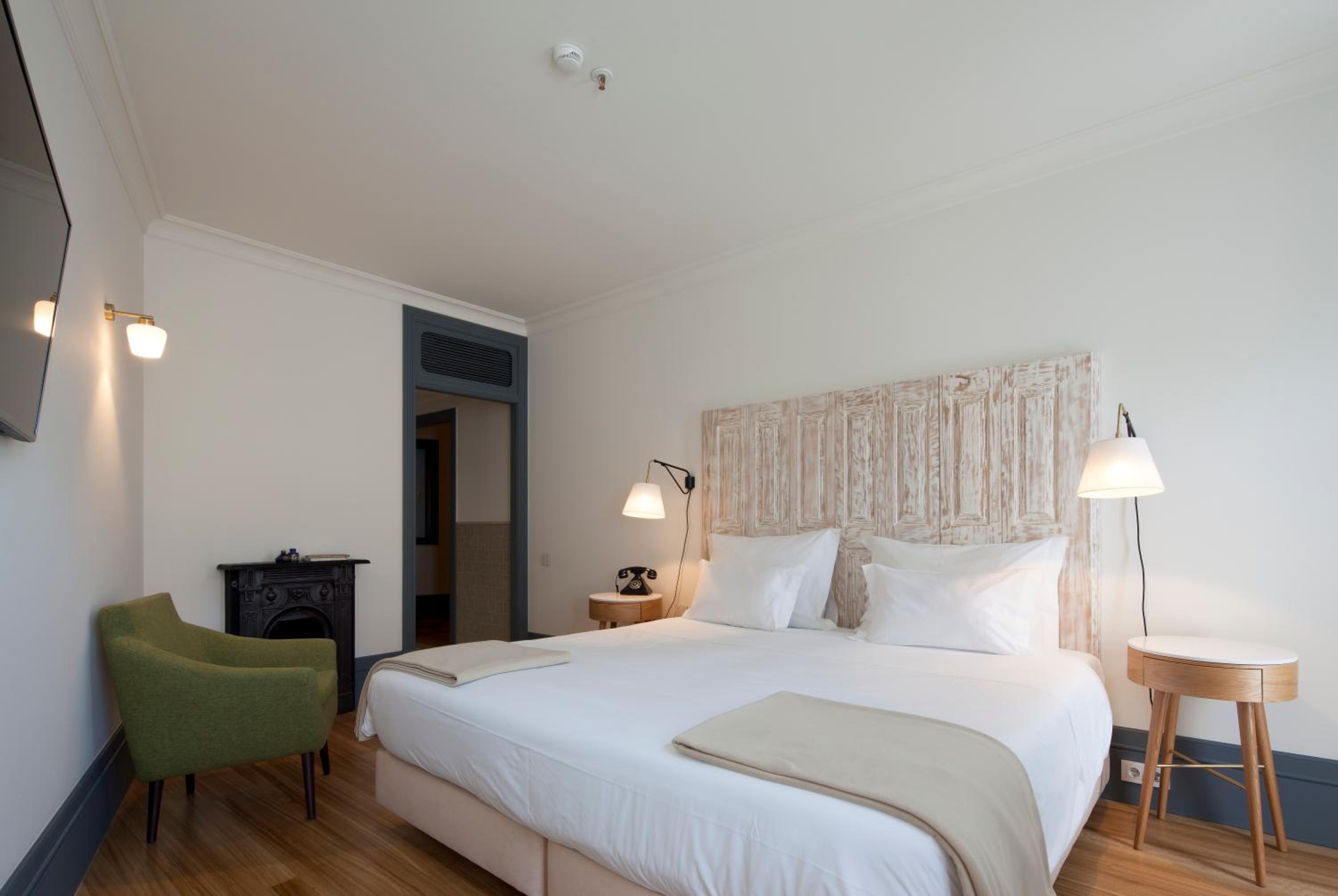 Superior Double or Twin Room photo 2
