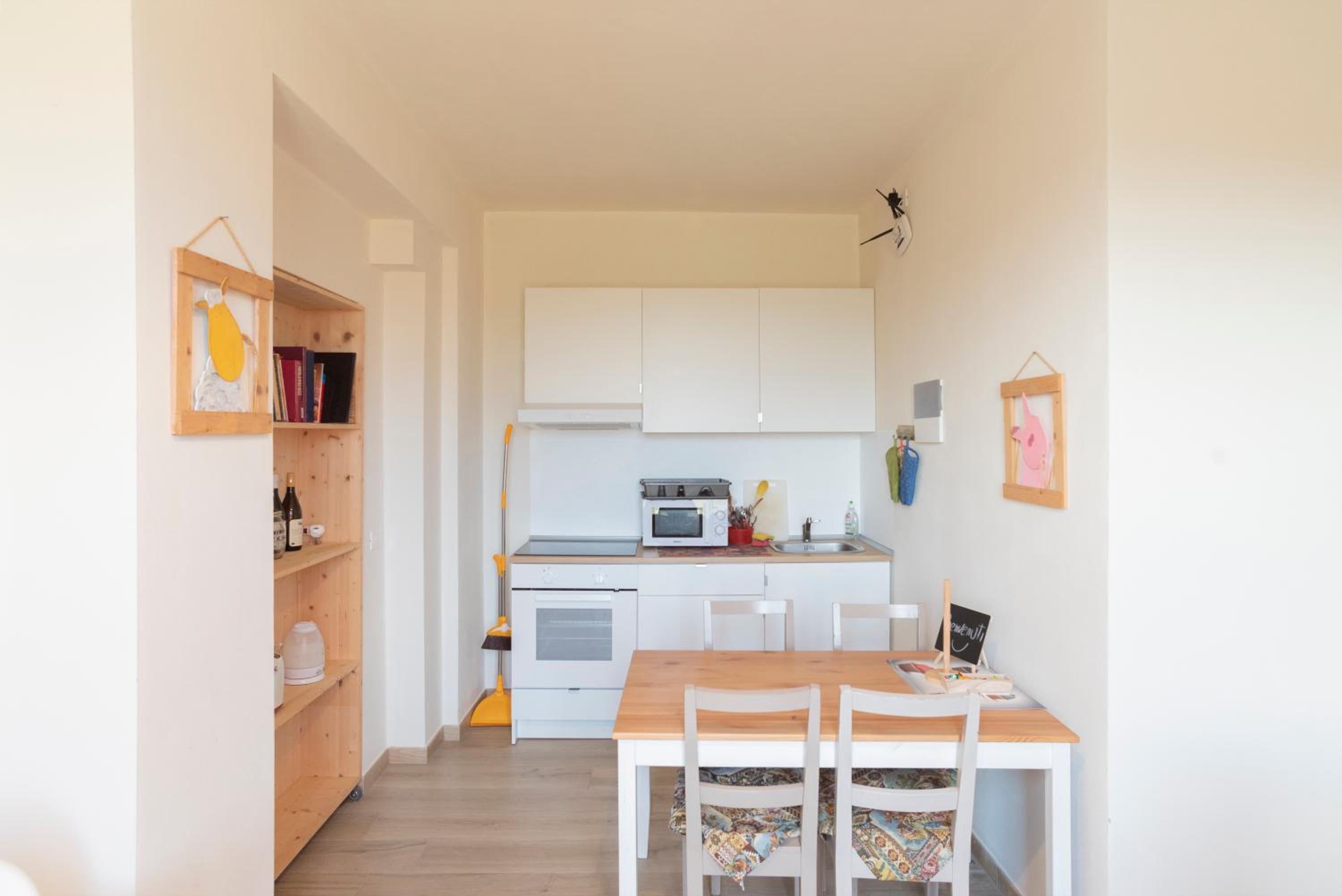 Apartment photo 2
