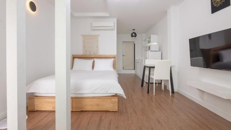Double Room - Photo 7