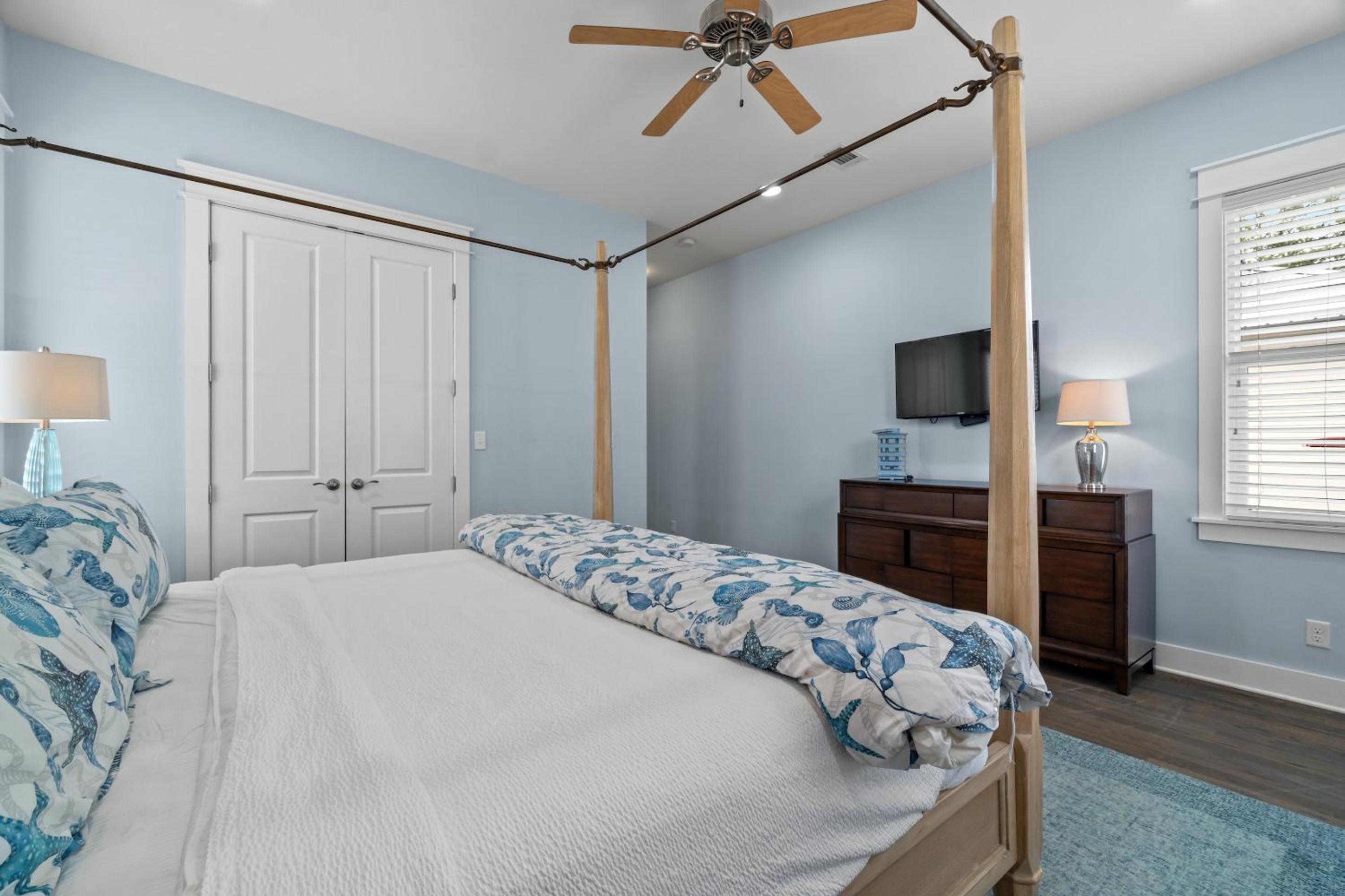 Four-Bedroom House photo 1