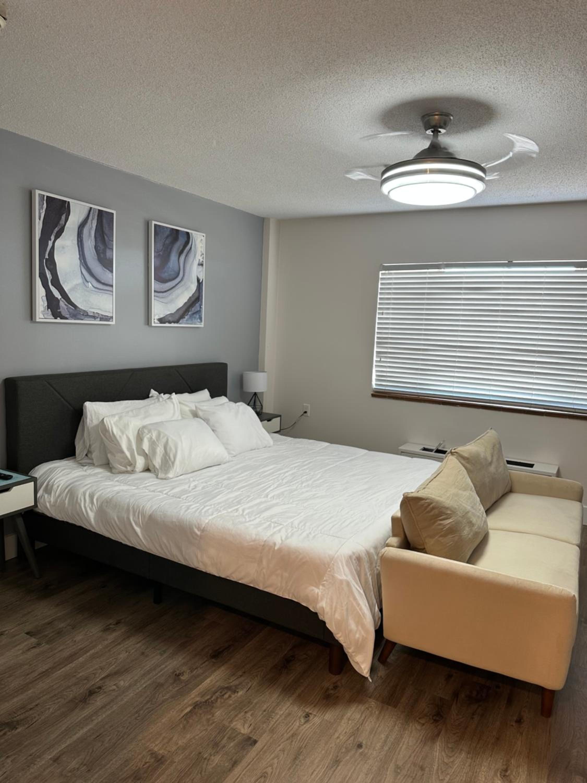 Studio Apartment photo 1