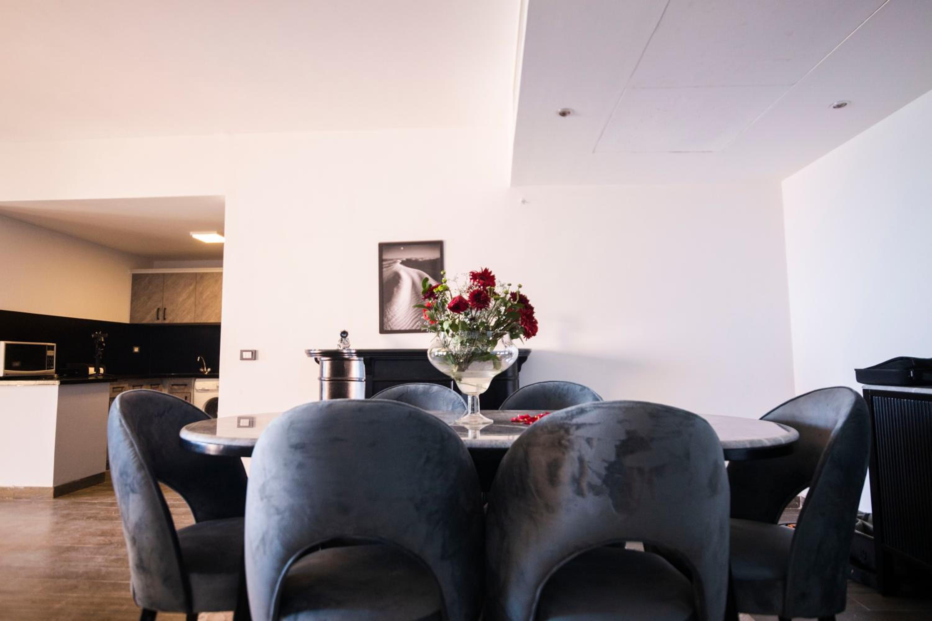 Three-Bedroom Duplex Suite with Sea View photo 3