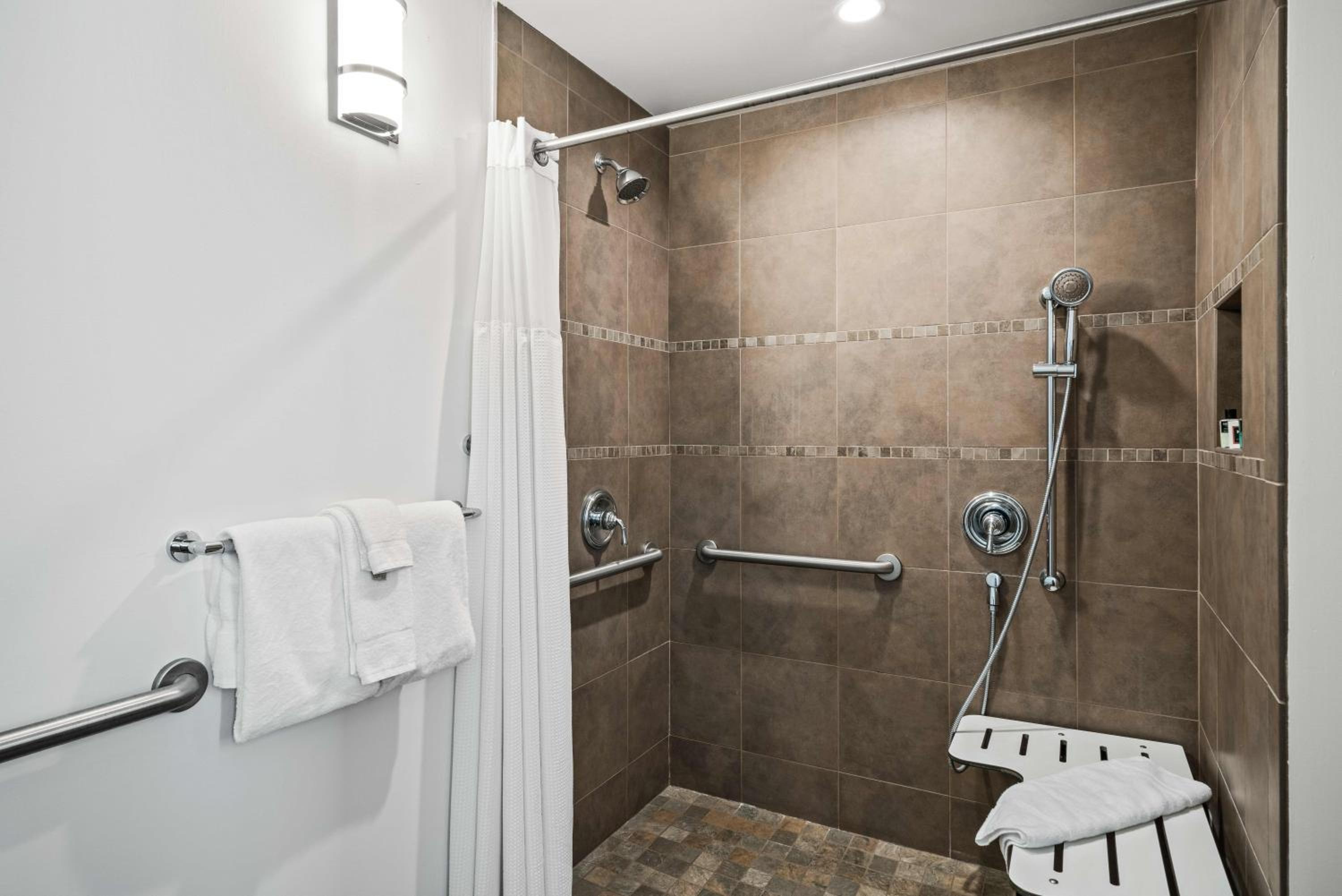 King Room - Disability Access - Photo 2