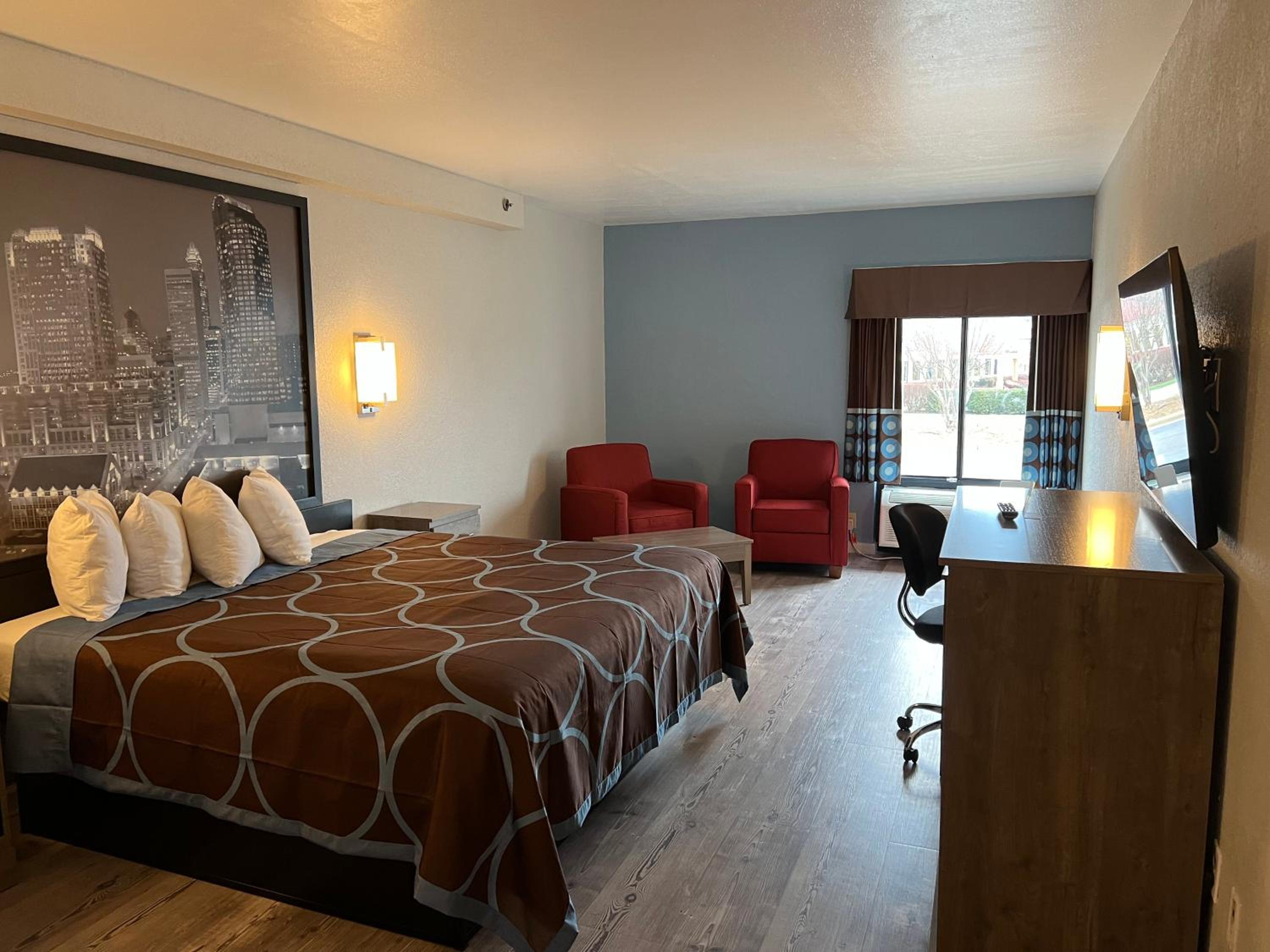 Business King Room - Non-Smoking - Photo 1