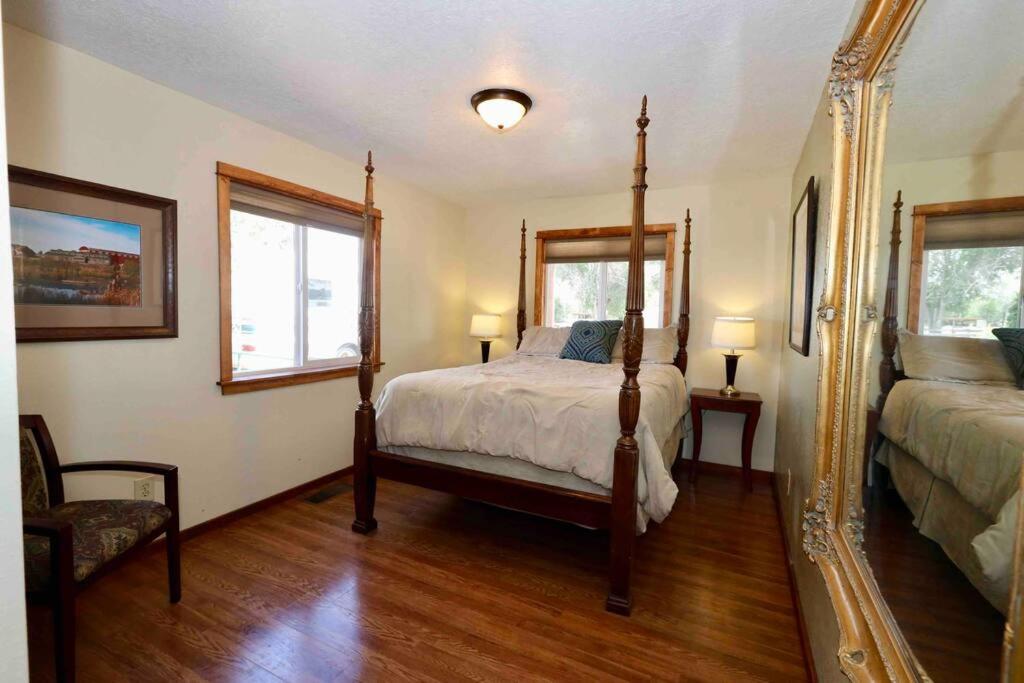 Two-Bedroom House photo 3