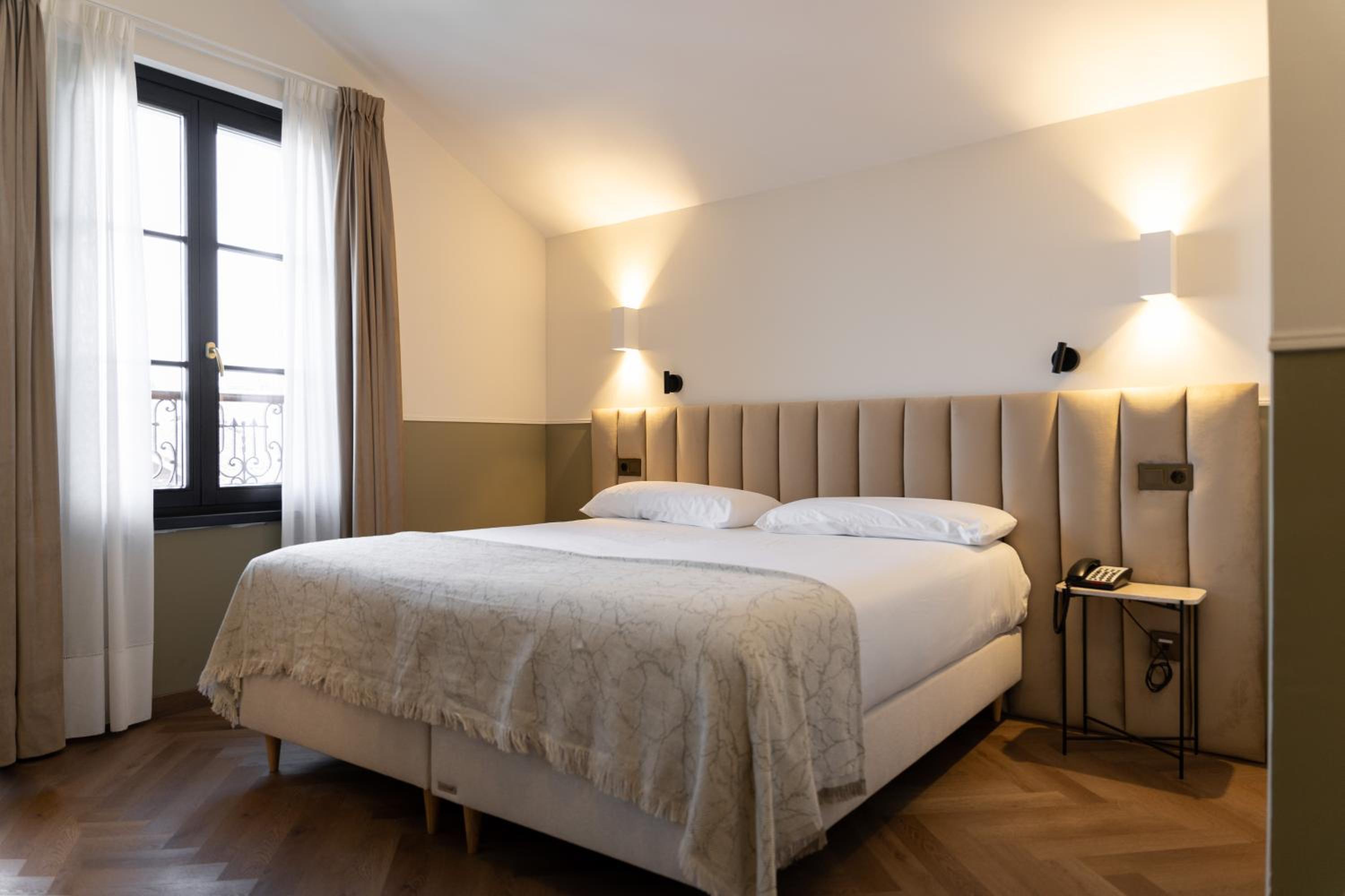 Double Room - Photo 1