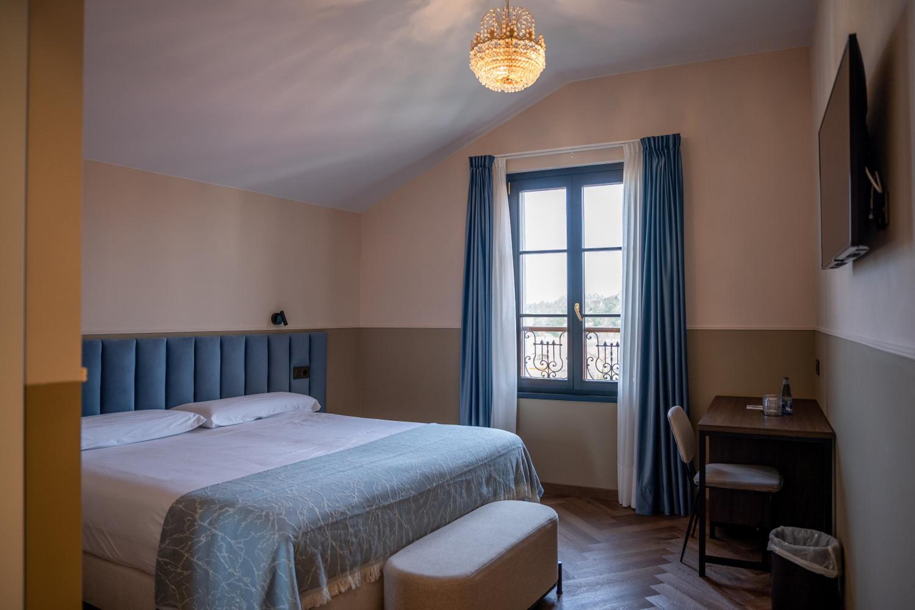 Double Room - Photo 5