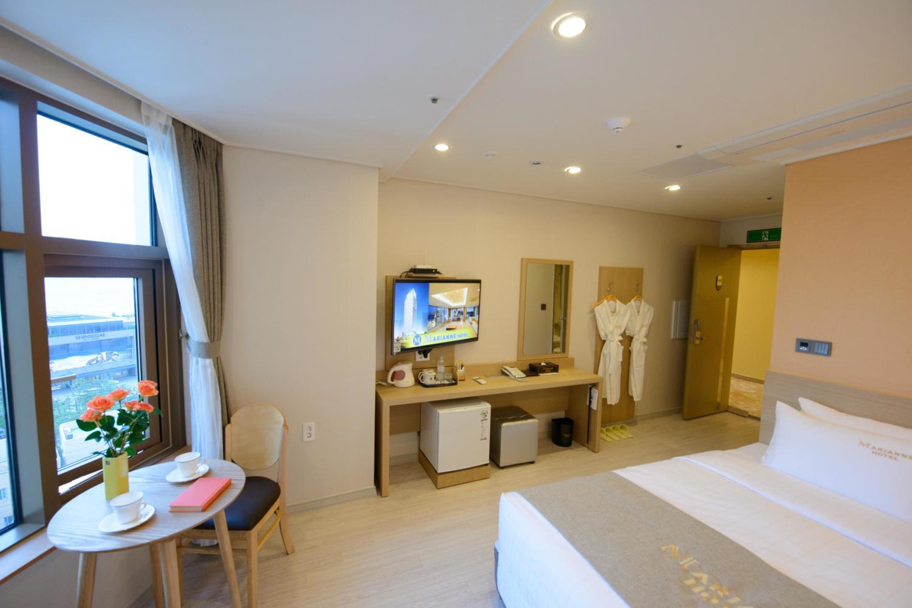 Standard Double Room with City View photo 2