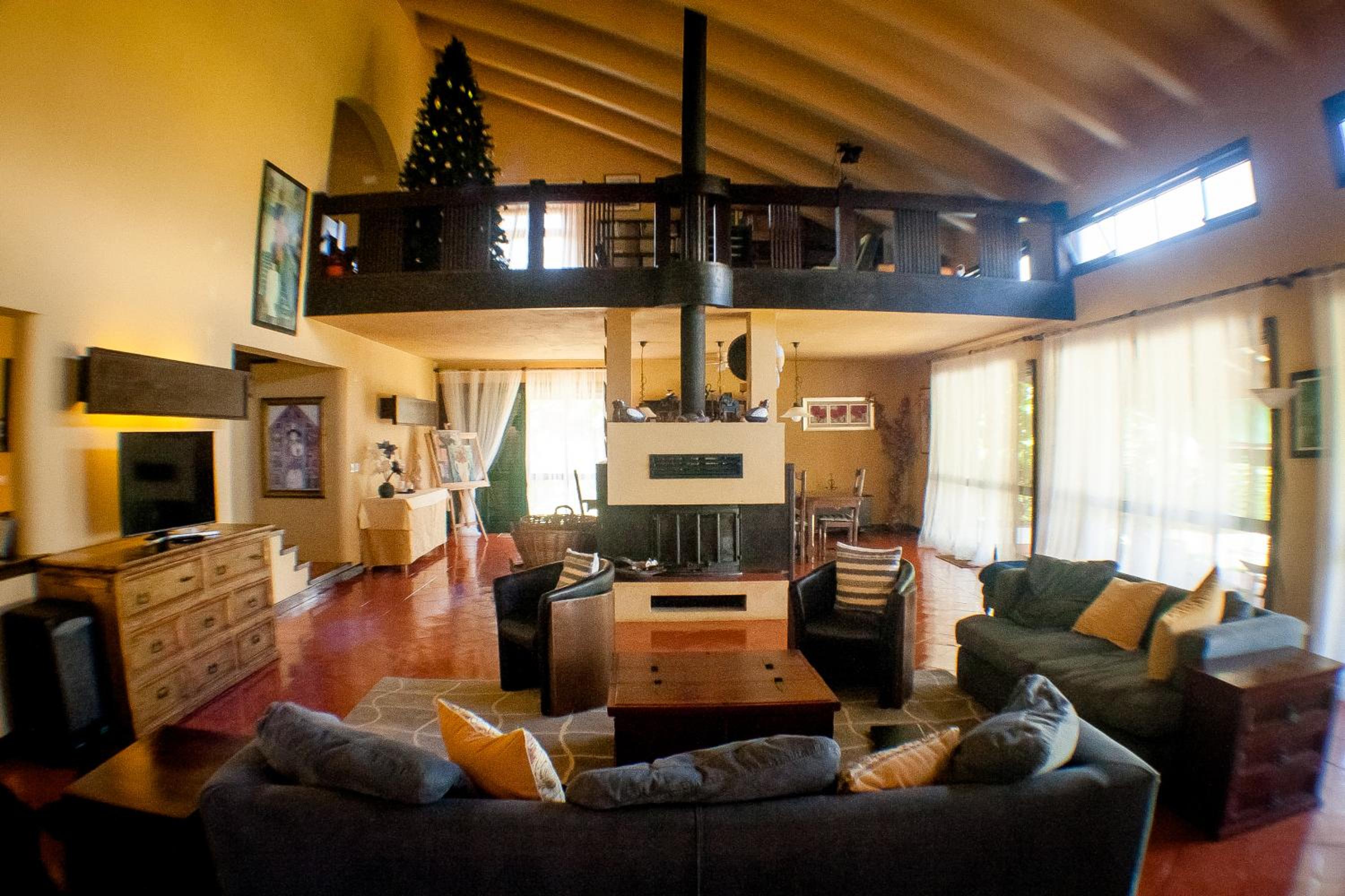 Villa photo 3