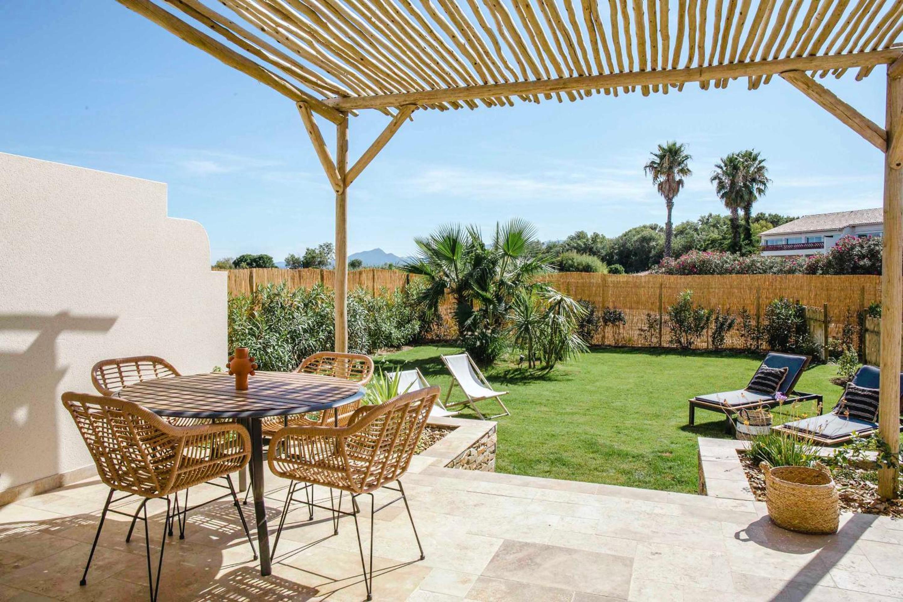 La Villa de la presqu’île with private jacuzzi and Wellness Access photo 3