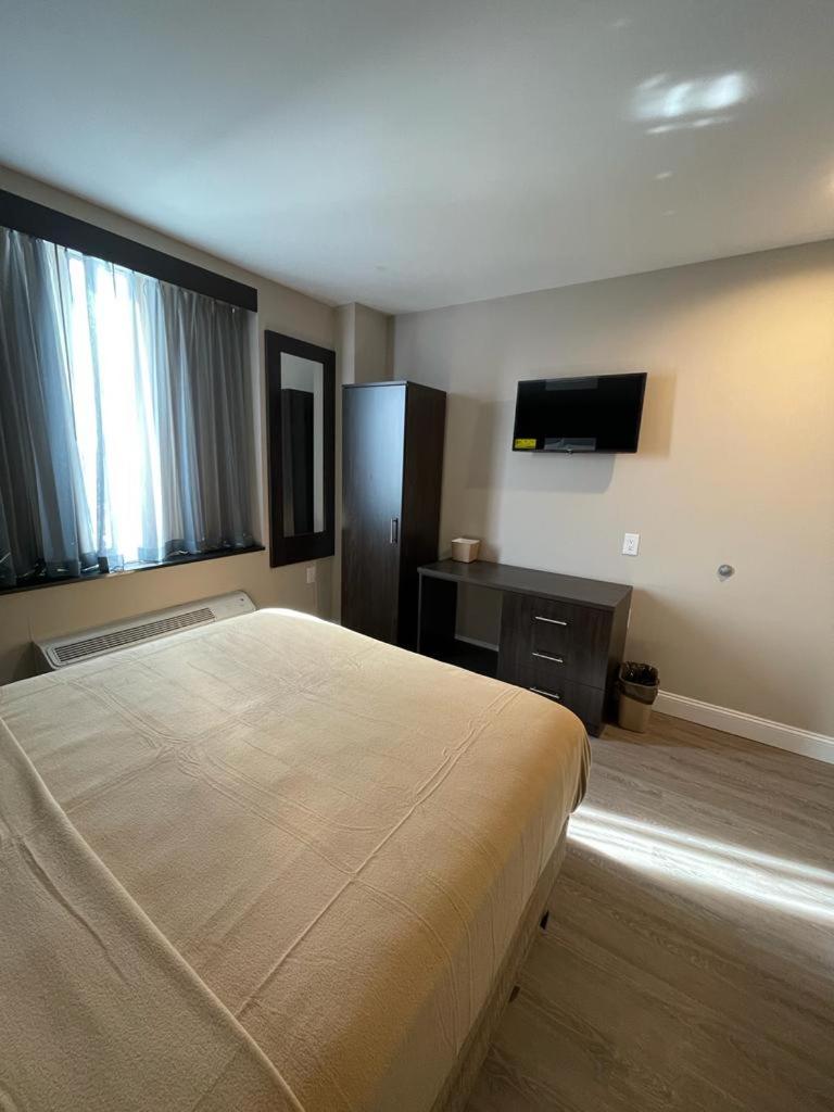 Standard Double Room - Photo 2