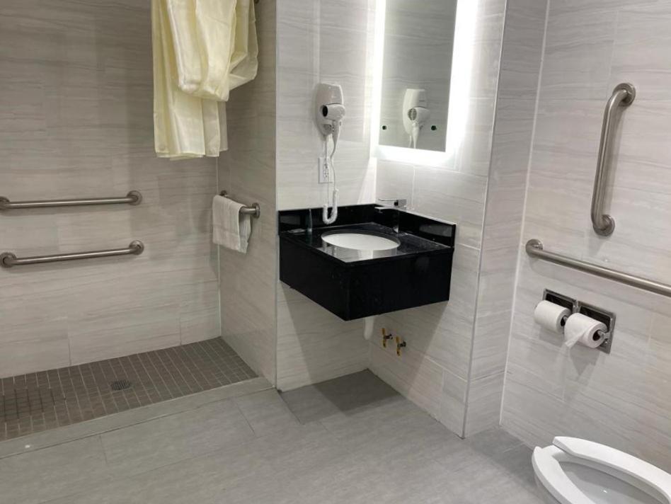 Standard Queen Room - Photo 3