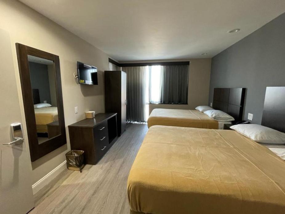 Standard Queen Room - Photo 1