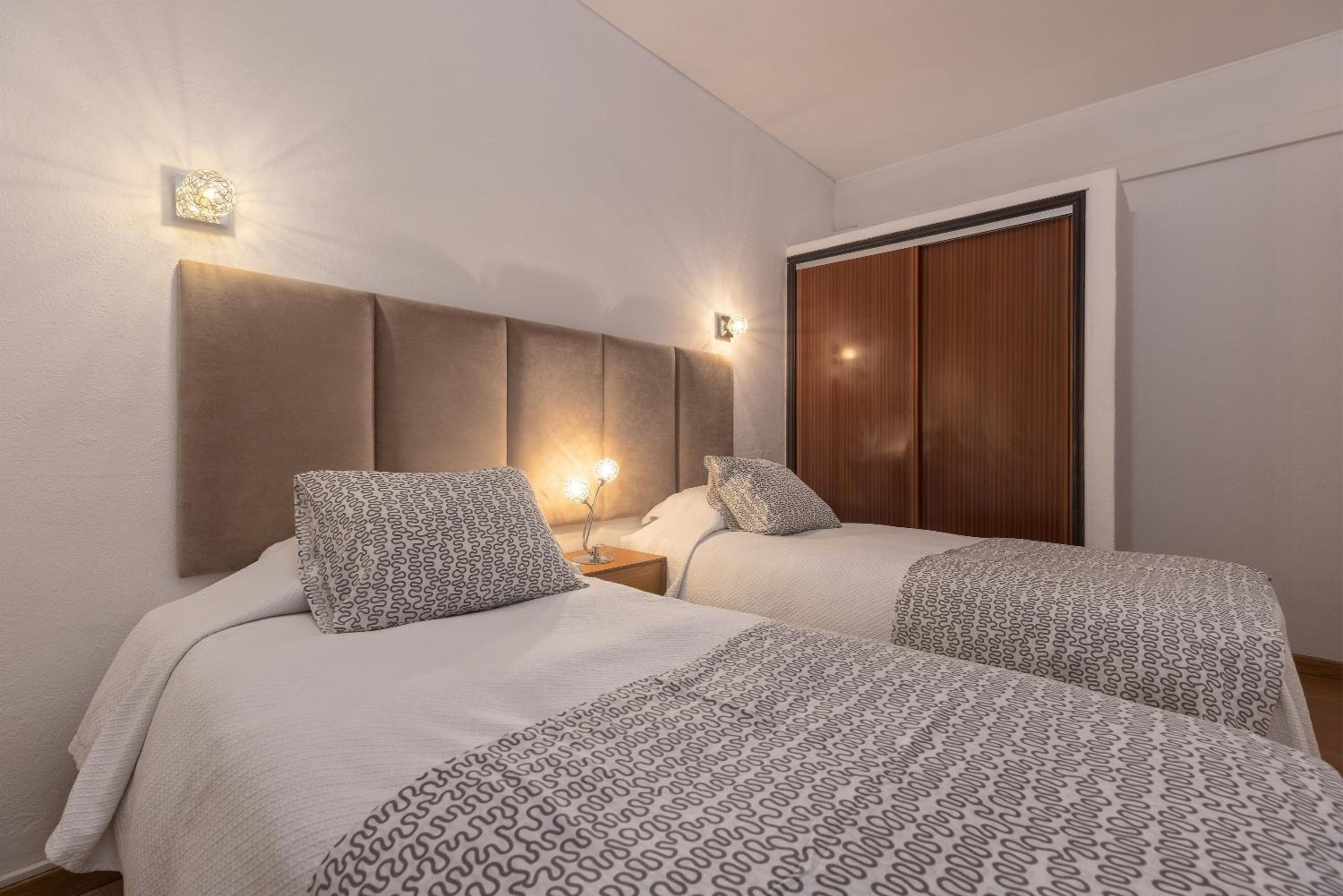 One-Bedroom Apartment with Balcony photo 2